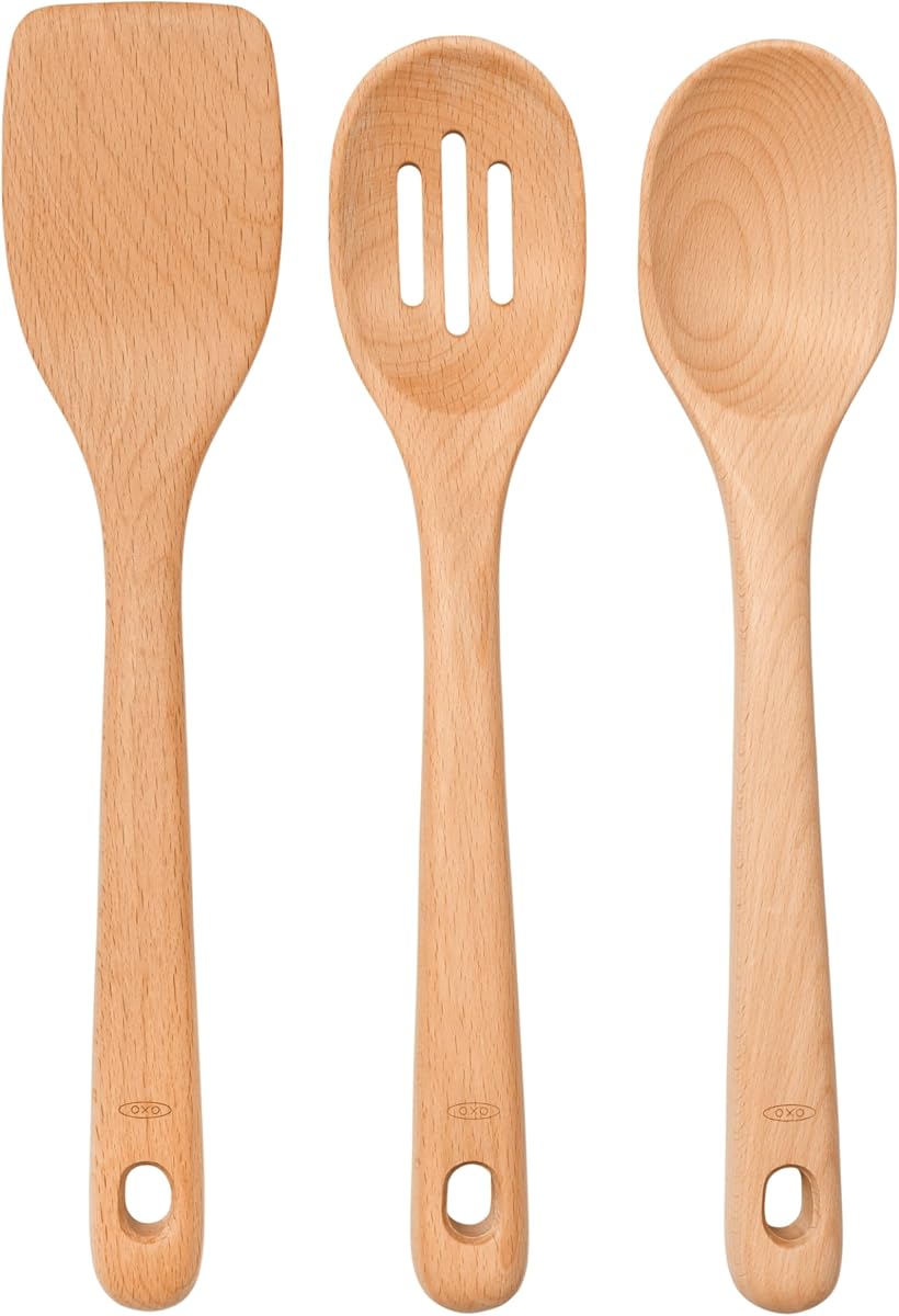 Good Grips Juego de utensilios de madera para cocinar, 3 piezas | Cuchara de madera maciza de haya, cuchara ranurada y volteador, resistente al calor, cómodo agarre antideslizante, cocina diaria