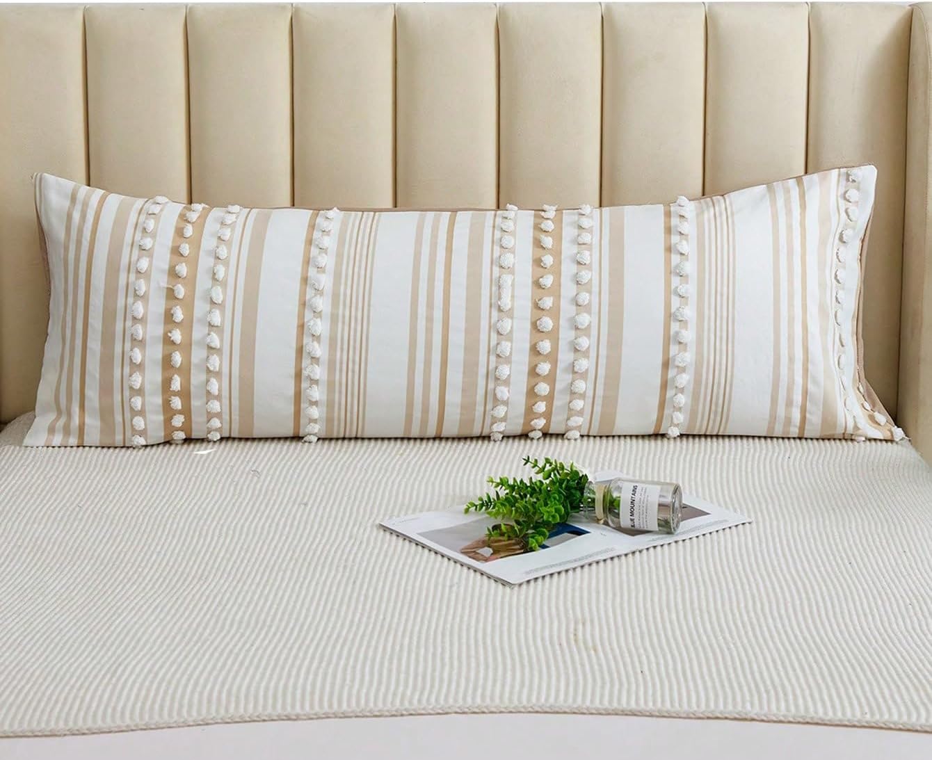 QWINEE Tufted Pom Pom Print Pillowcase Simple Plush