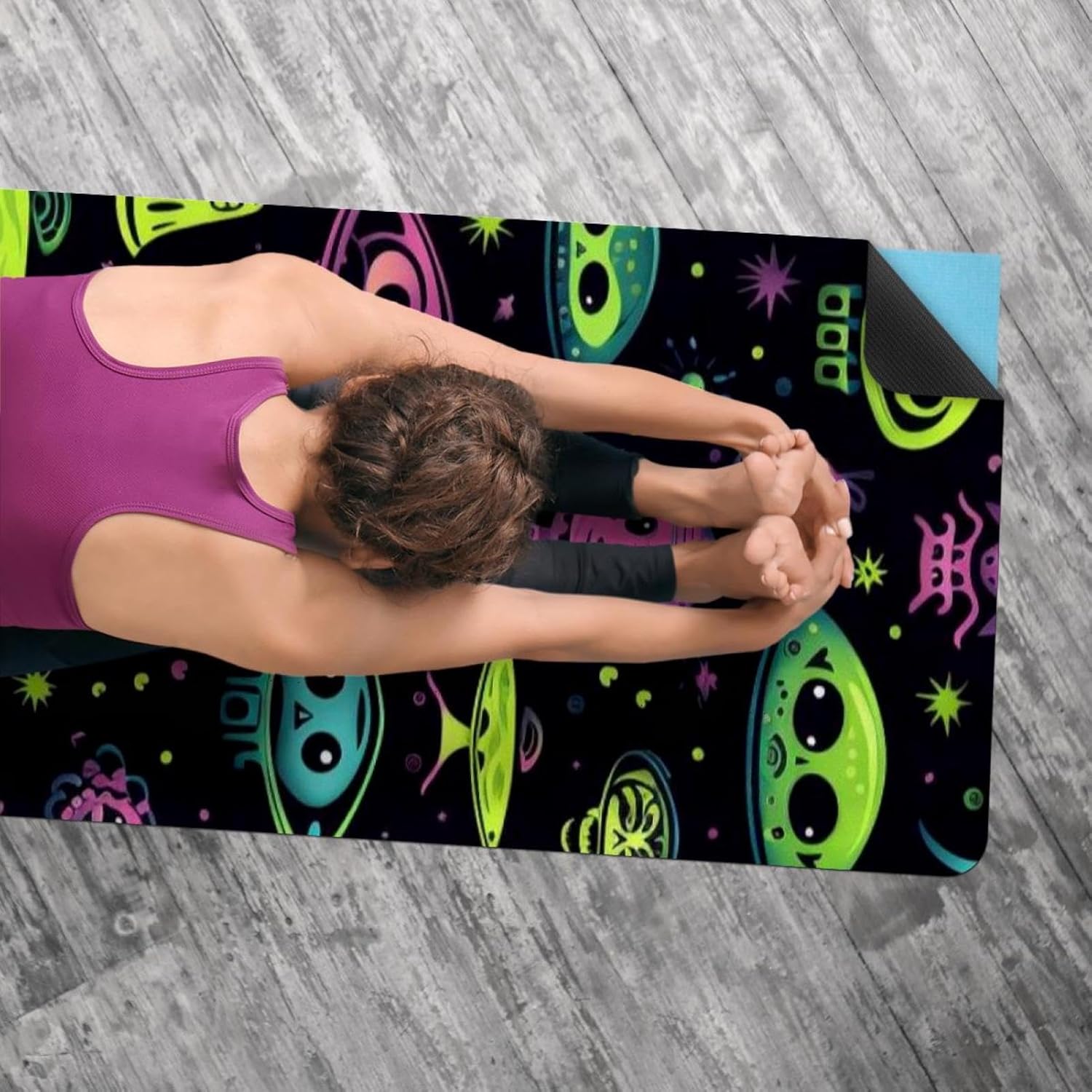 Yoga Towel, Outer Space Alien Pattern Non Slip Sweat Absorbent Hot Yoga Mat Towel for Hot Yoga, Pilates and Fitness - 72.8" x 26.8"