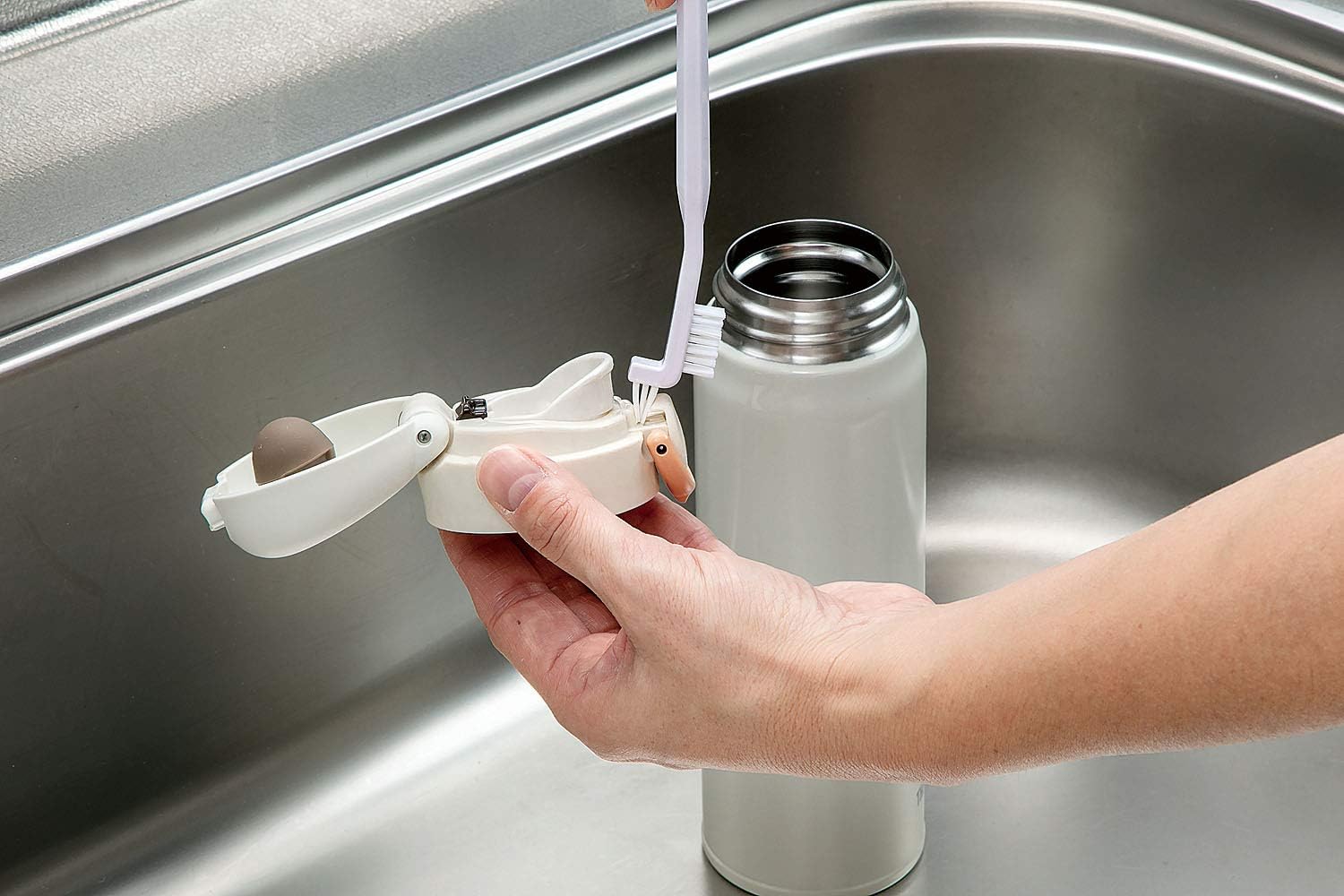 Mameta Kitchen Cleaner Bottle Inner Plug Wash White Groove Stick Approx. Width 1 0.6 17cm Slim Brush Approx. Width 2.7 x Depth 1.7 x Length 18.5cm KB-824 3 pcs