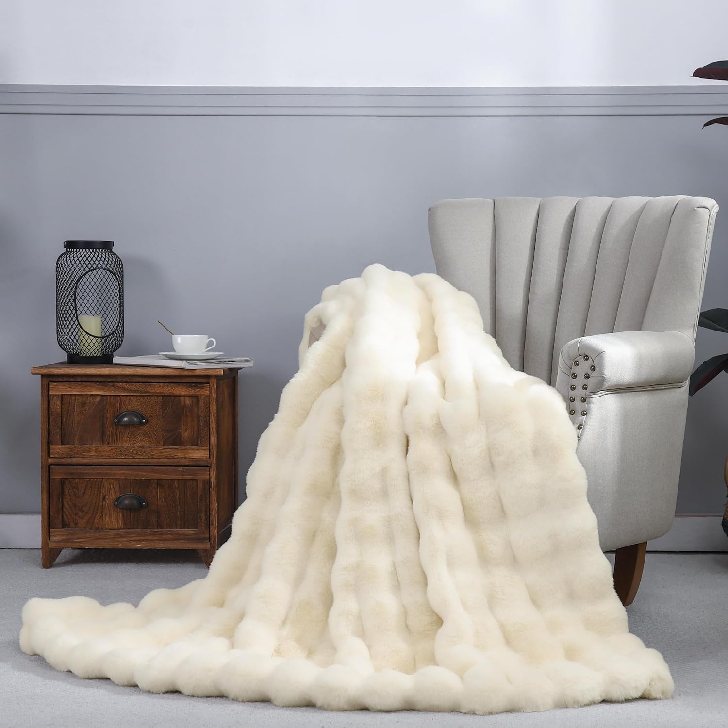 Luxury Faux Fur Throw Blanket, 1000 GSM Fluffy Bubble Blanket for Bed, 60" x 80" Ultra Soft Reversible Rabbit Fur Blanket for Couch Sofa, Cream White