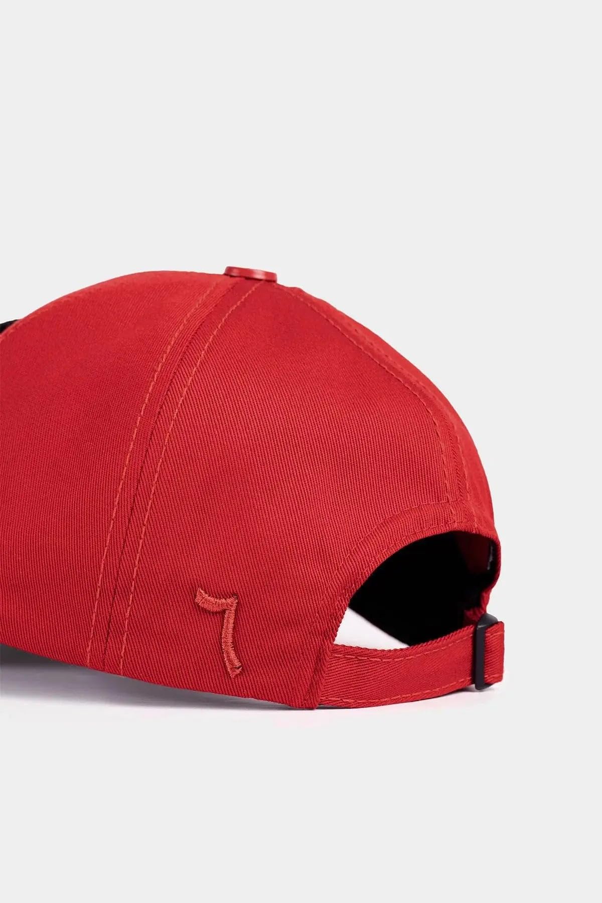 Gorra de Béisbol Premium Seis Paneles Negro - Rojo con Parche I Don't Give