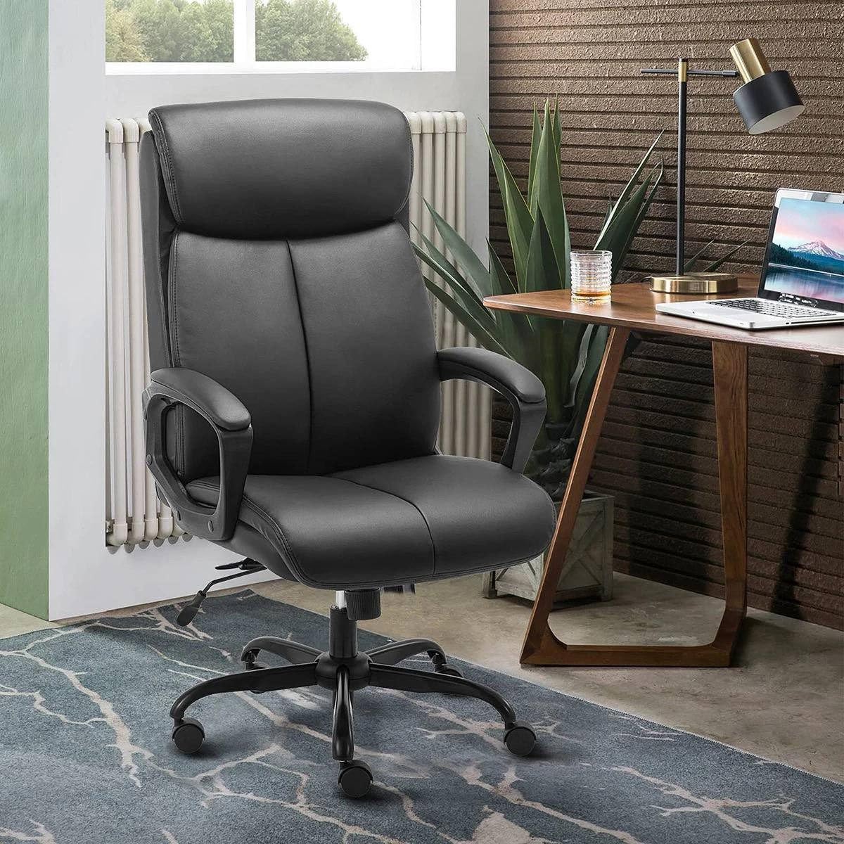 Ergonomischer Bürostuhl - Höhenverstellbar, Komfortabel mit Wippfunktion und Netzrücken. Robustes Metallgestell, belastbar bis 150 kg. Farben: Schwarz und Grau. (Kunstleder, Schwarz)