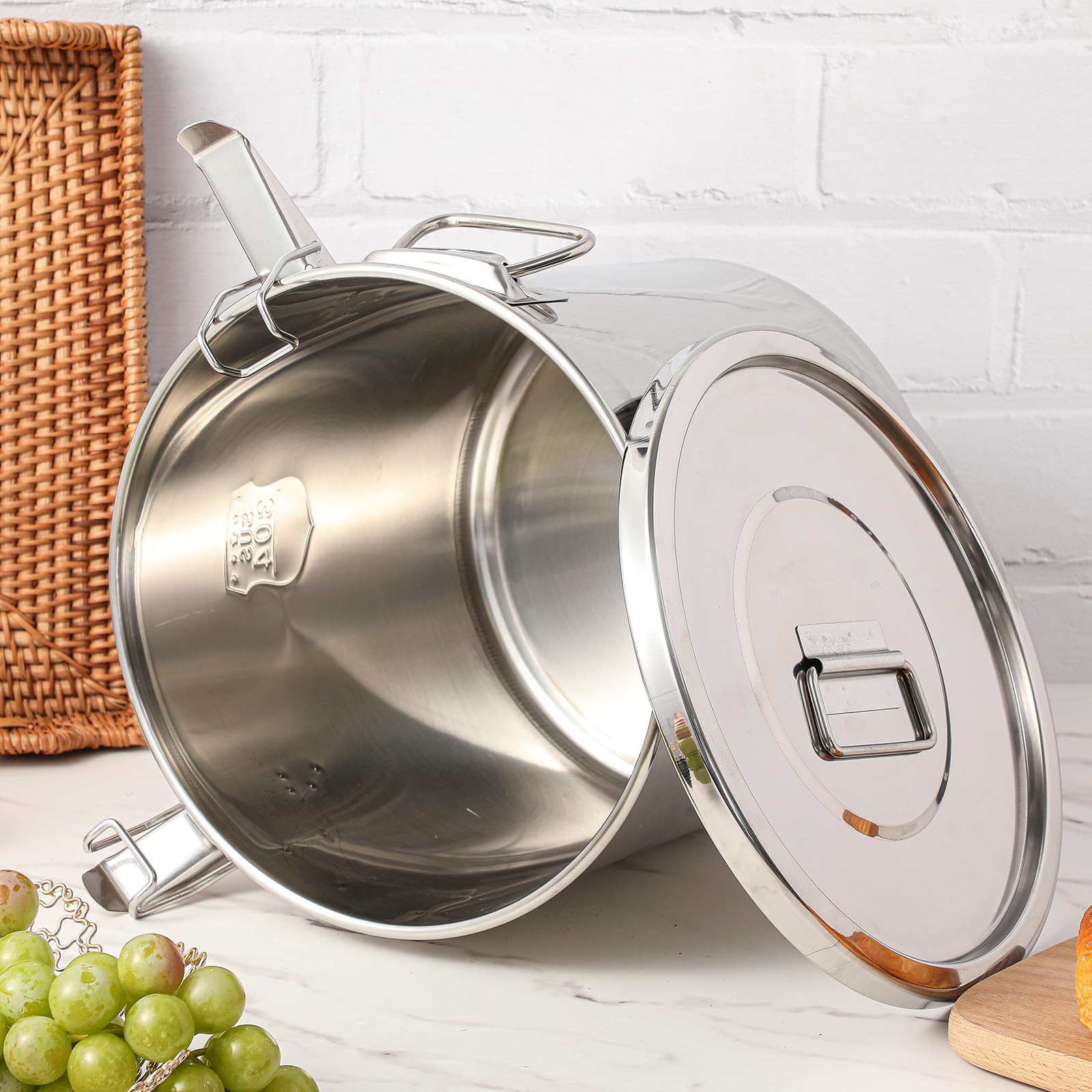 Suclain Luftdichter Behälter aus 304 Edelstahl mit Verriegelungsklemme, versiegelter Metallbehälter für Mehl, Reis, Müsli, Getreide, Kaffeebohnen und Tiernahrung (3er-Pack, 12 l + 21 l + 33 l)