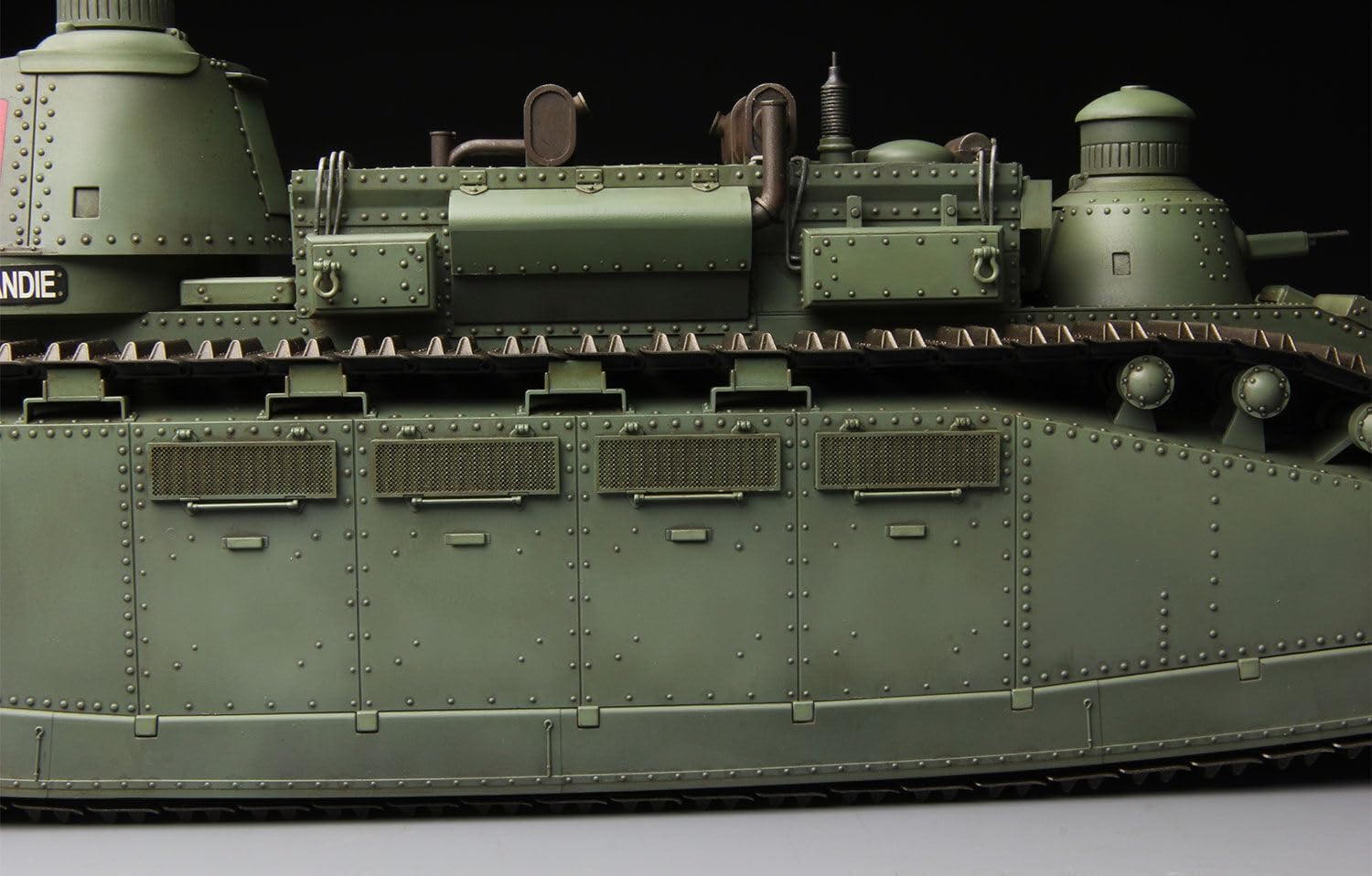 Meng Char 2C French Super Heavy Tank