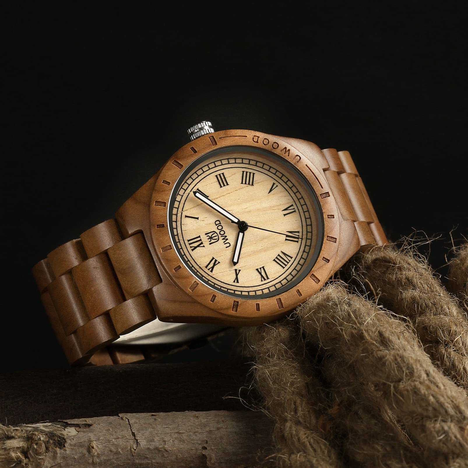 Reloj de Madera único de Peso Ligero para Hombre, Serie Uwood Hecho a Mano de sándalo analógico de Cuarzo Vintage número Romano Reloj de Pulsera de Madera Natural