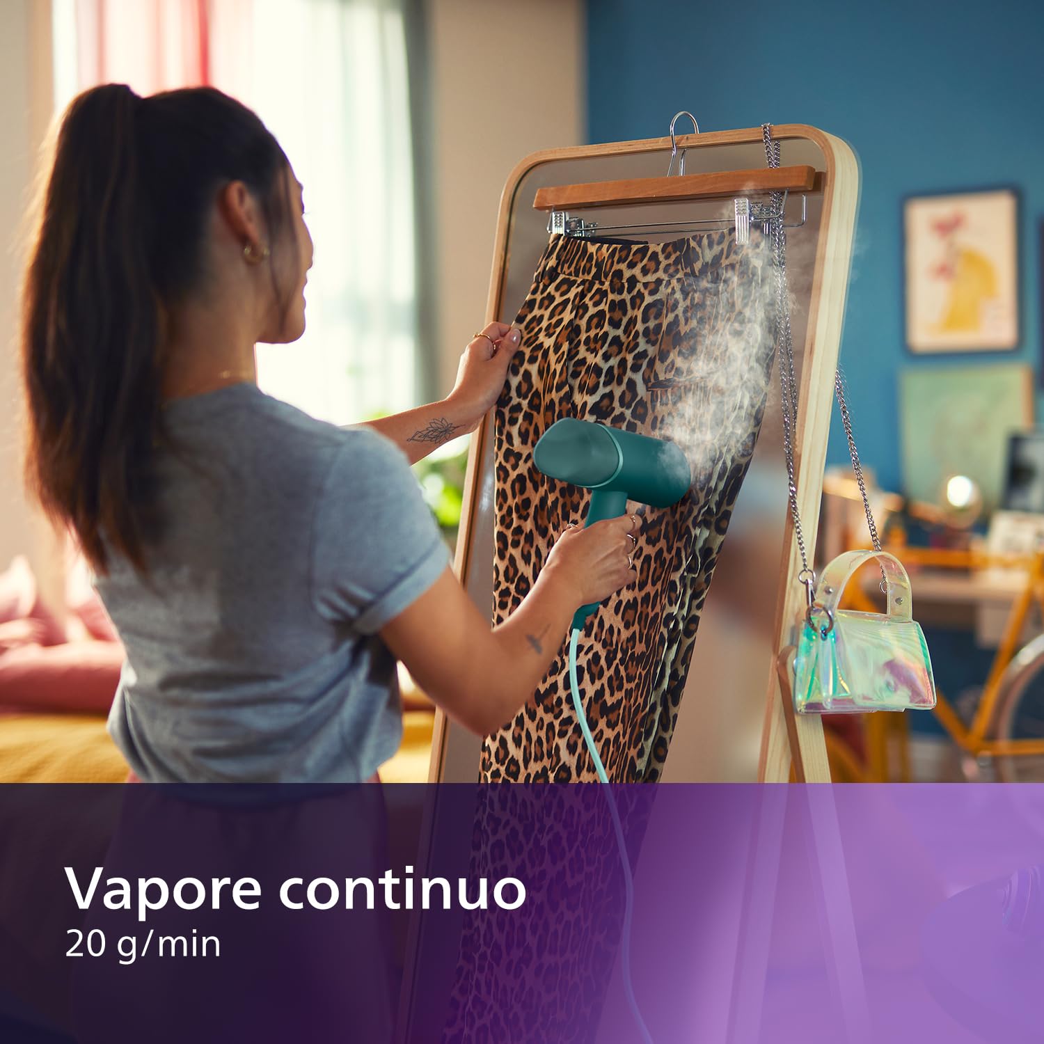 Philips 3000 Ferro da Stiro Verticale a Vapore Pieghevole, 20 g/min, 1000W | Pronto in 30 sec, Piastra Riscaldata, Custodia da viaggio, 120ml, Compatto e Pieghevole, Serbatoio 120ml, Verde (STH3020/70)