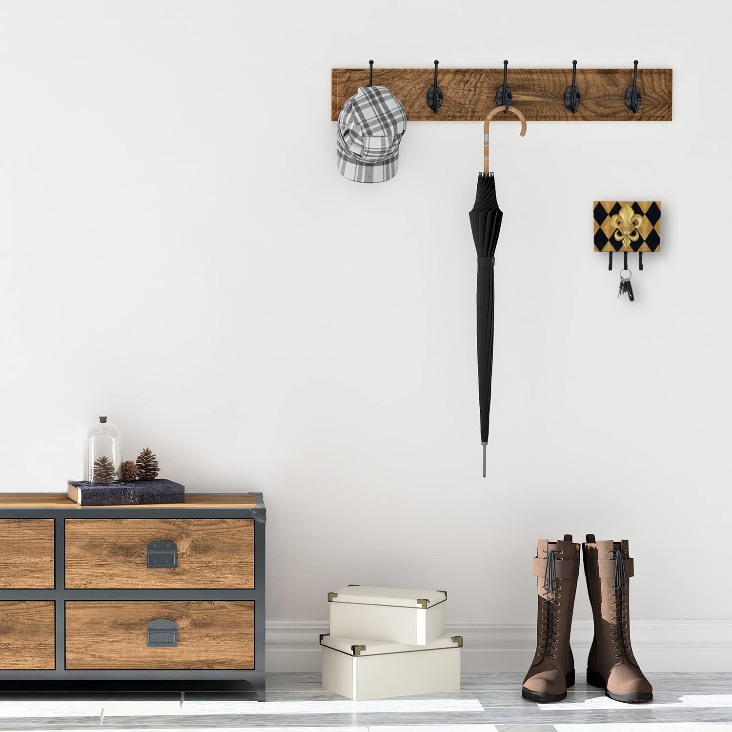 Caroline's Treasures 8125TH68 Black and Gold Fleur de lis New Orleans Leash or Key Holder, Wall Hooks, Key Hooks Holder, Coat Rack Wall Mount, Coat Hooks, Hooks for Hanging Keys, Towels, Aprons, Leash