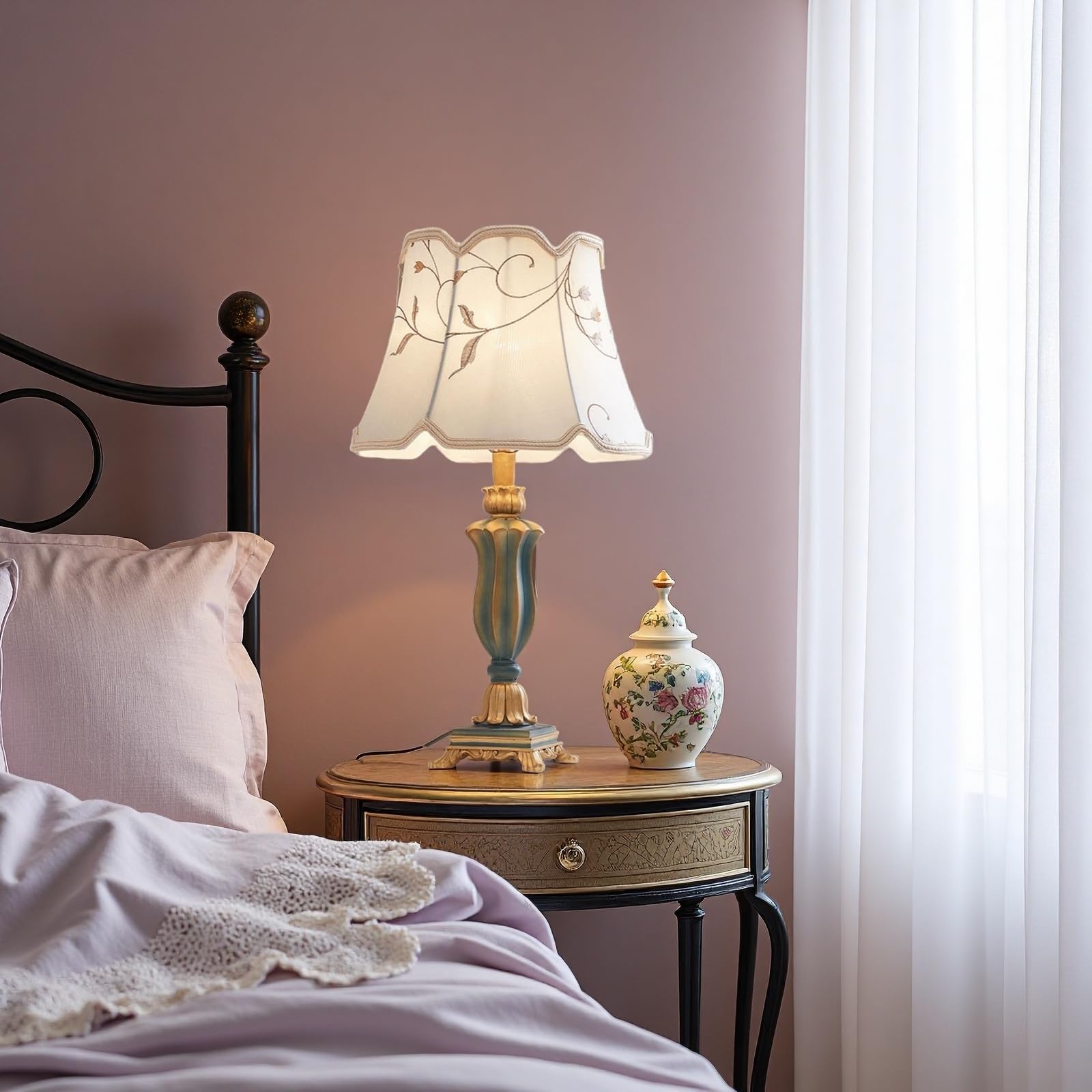 Lampa stołowa w stylu europejskim, wiktoriańska lampa biurkowa, ręcznie wykonany abażur z tkaniny w stylu retro, korpus lampy z żywicy, lampka nocna do sypialni, gabinetu, biura, salonu