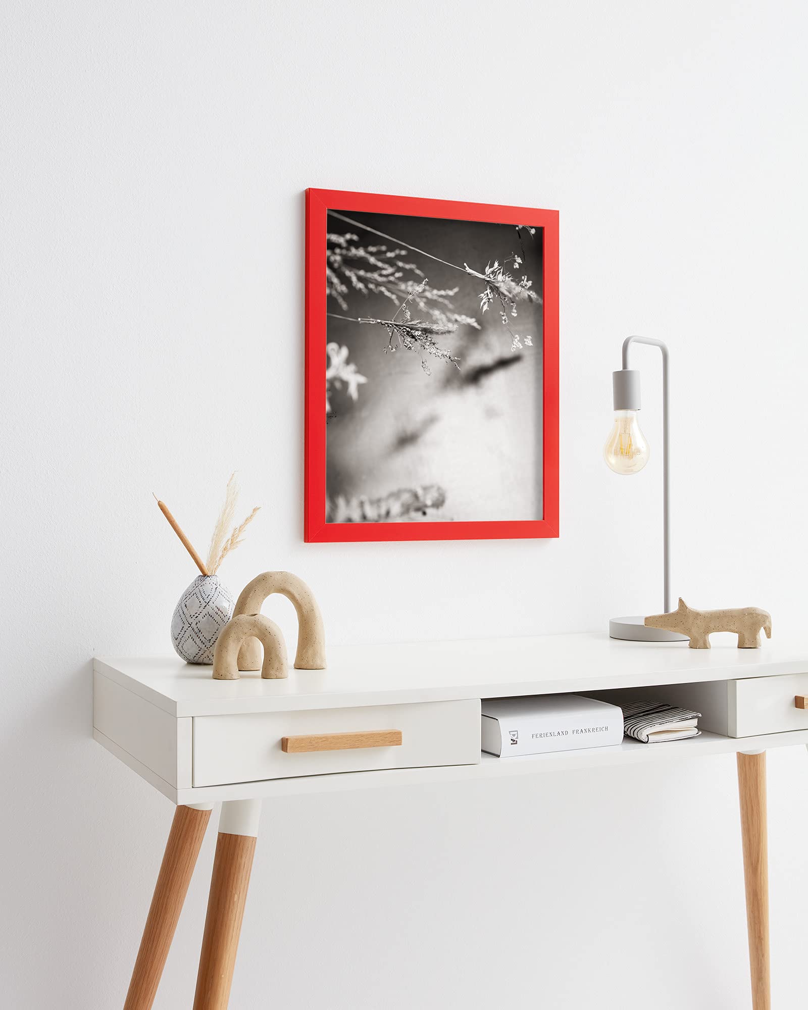 VO design Premium Bilderrahmen Finn 80 x 100 cm Rot mit klarem Kunstglas - Farbe und Größe frei wählbar