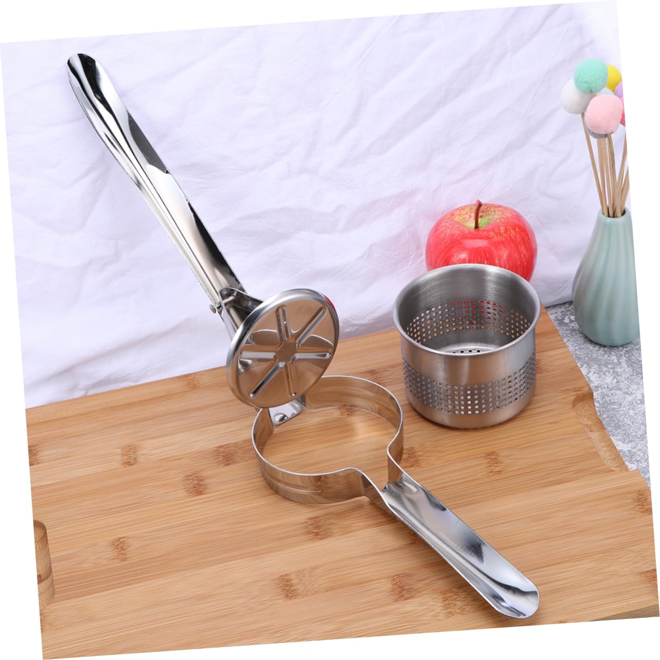 Luxshiny Multifunction Stainless Steel Potato and Fruit Squeezer Manual Juicer for Puree Easy to Use Food Pressing Tool for Potatoes and Vegetables