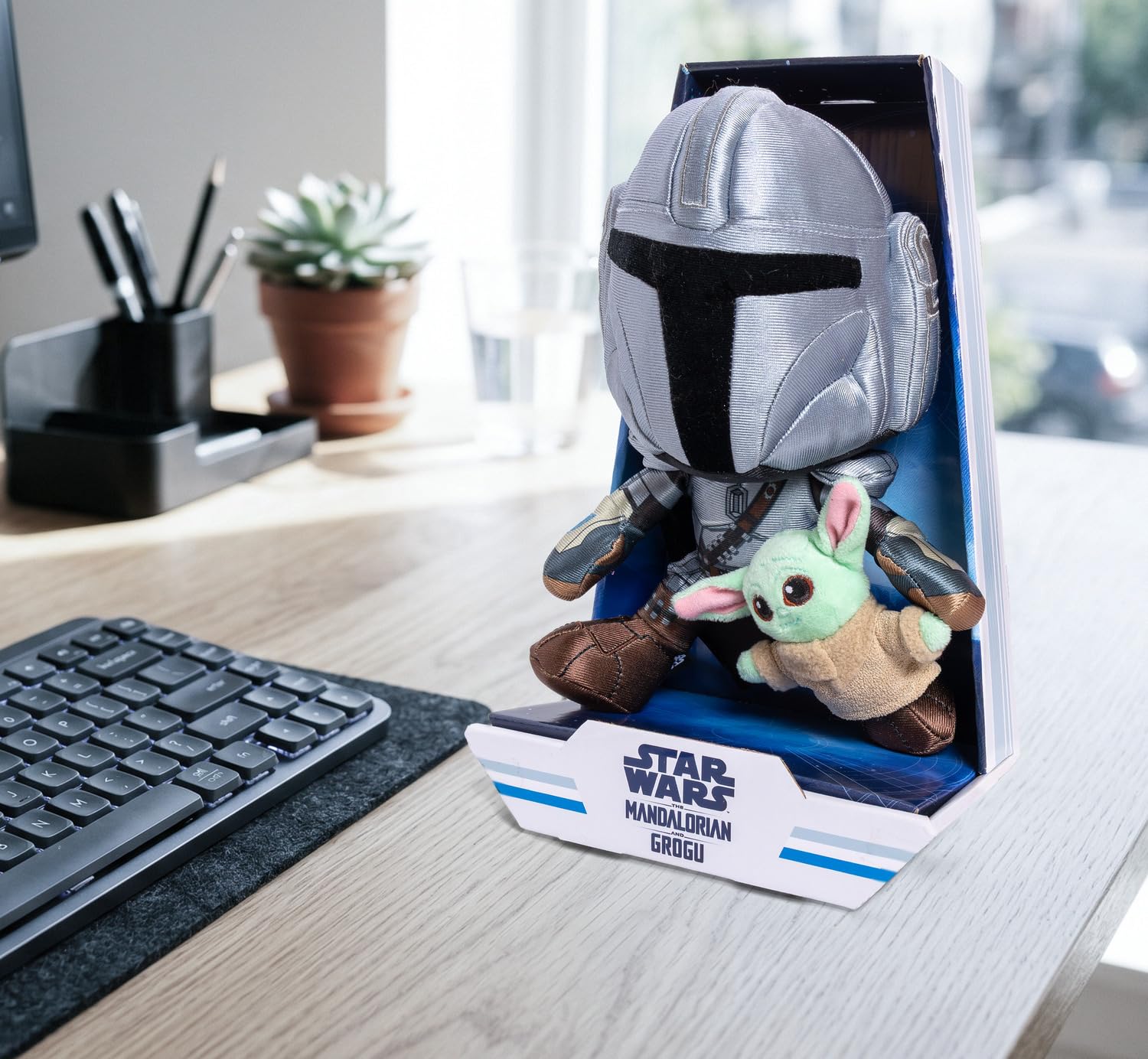 Disney Star Wars The Mandalorian & Mini Grogu 25 cm - Plush Toy