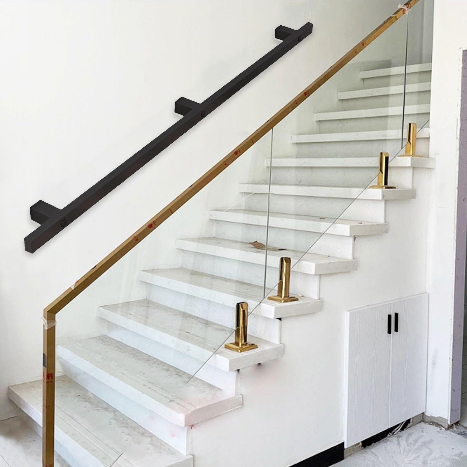 Rampe d'escalier industrielle en fer forgé noir pour mur de couloir et mezzanine