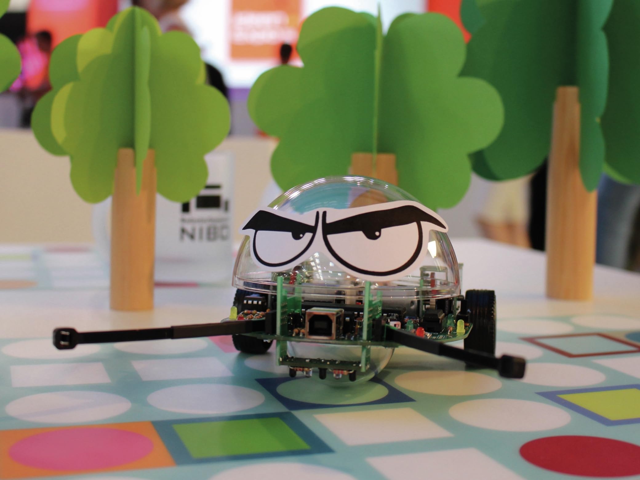 NIBOee Autonomer Roboterbausatz