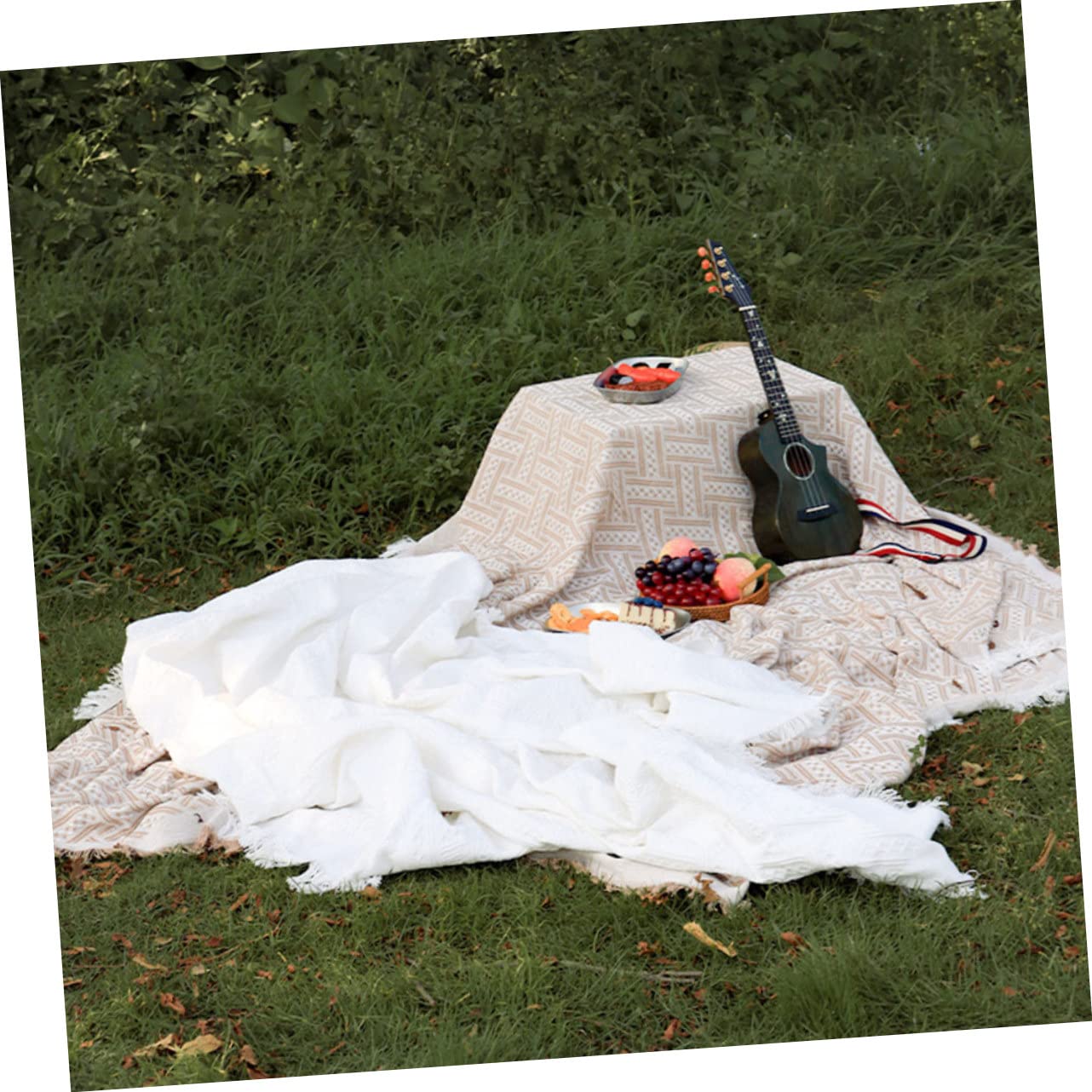 Couverture de Pique-niques Blanche en Polyester Coton Légère | Confort D’assise, Protection Solaire, Portable et Facile à Nettoyer, pour Activités Extérieures et Sorties