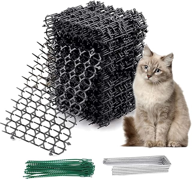 12Pcs Cat Scat Mat with Spikes, 20 * 15.5cm Cat Animal Spikes Repellent Flat Prickle Strip Dig Stoppers with 12pcs Nails and 20 Twist Ties for Indoor Outdoor Garden Furniture Protector