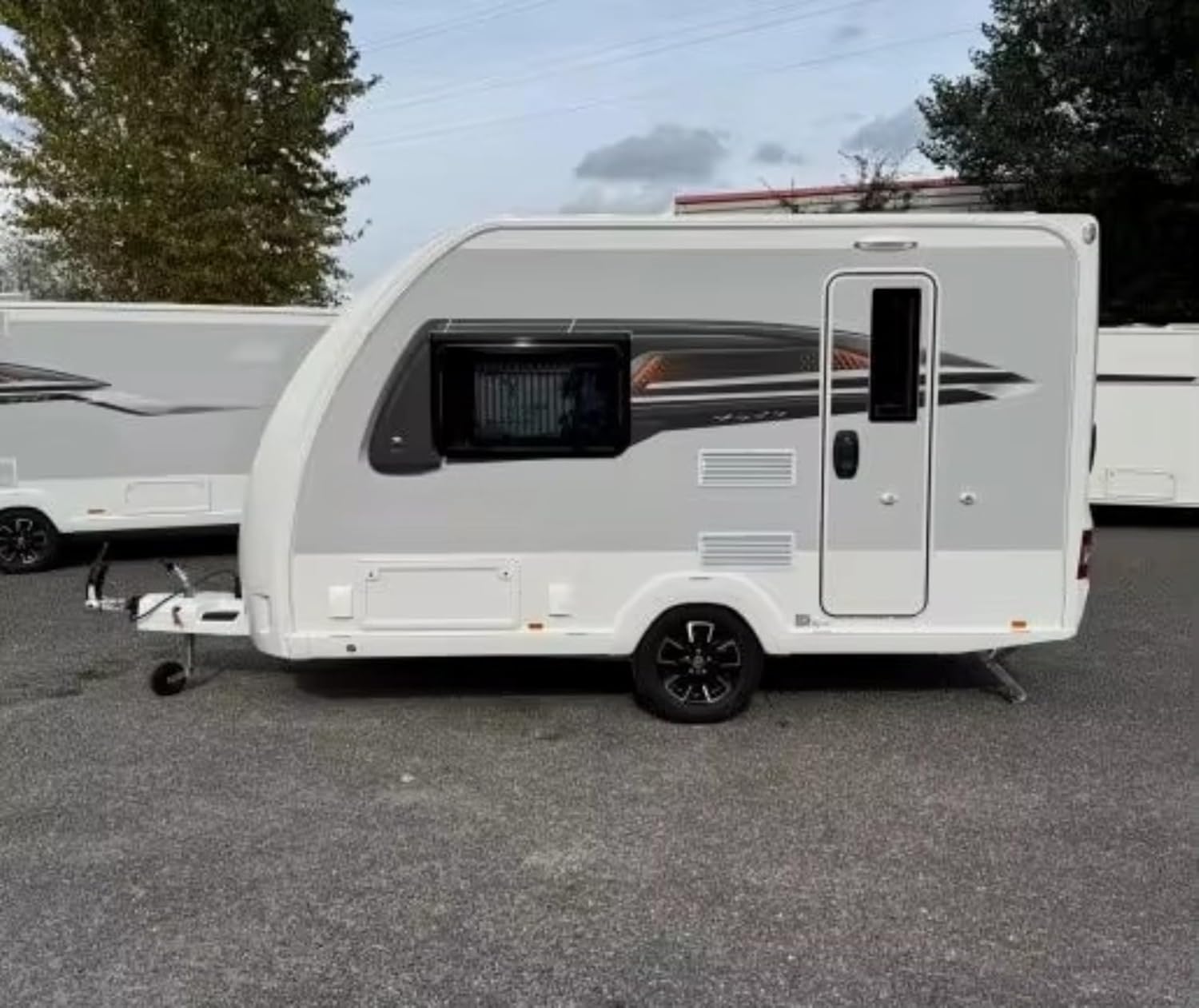 Mobile Home Trailer for Sale Windproof and Rainproof; Equipped with A Kitchen and Bed; Suitable for Outdoor Travel and Living