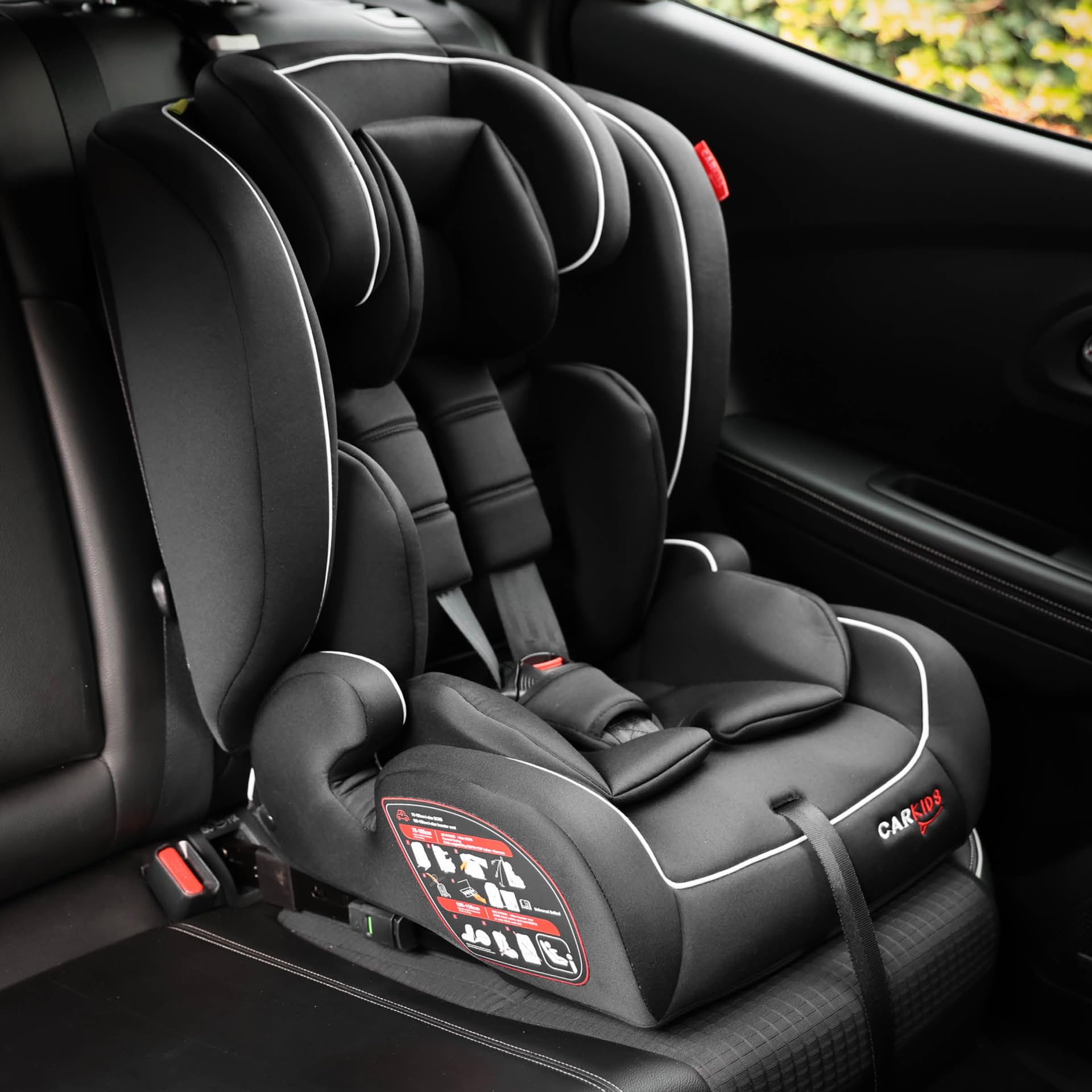 Carkids I-Size Autositz Jessie 76-150cm Isofix Schwartz/Weiß