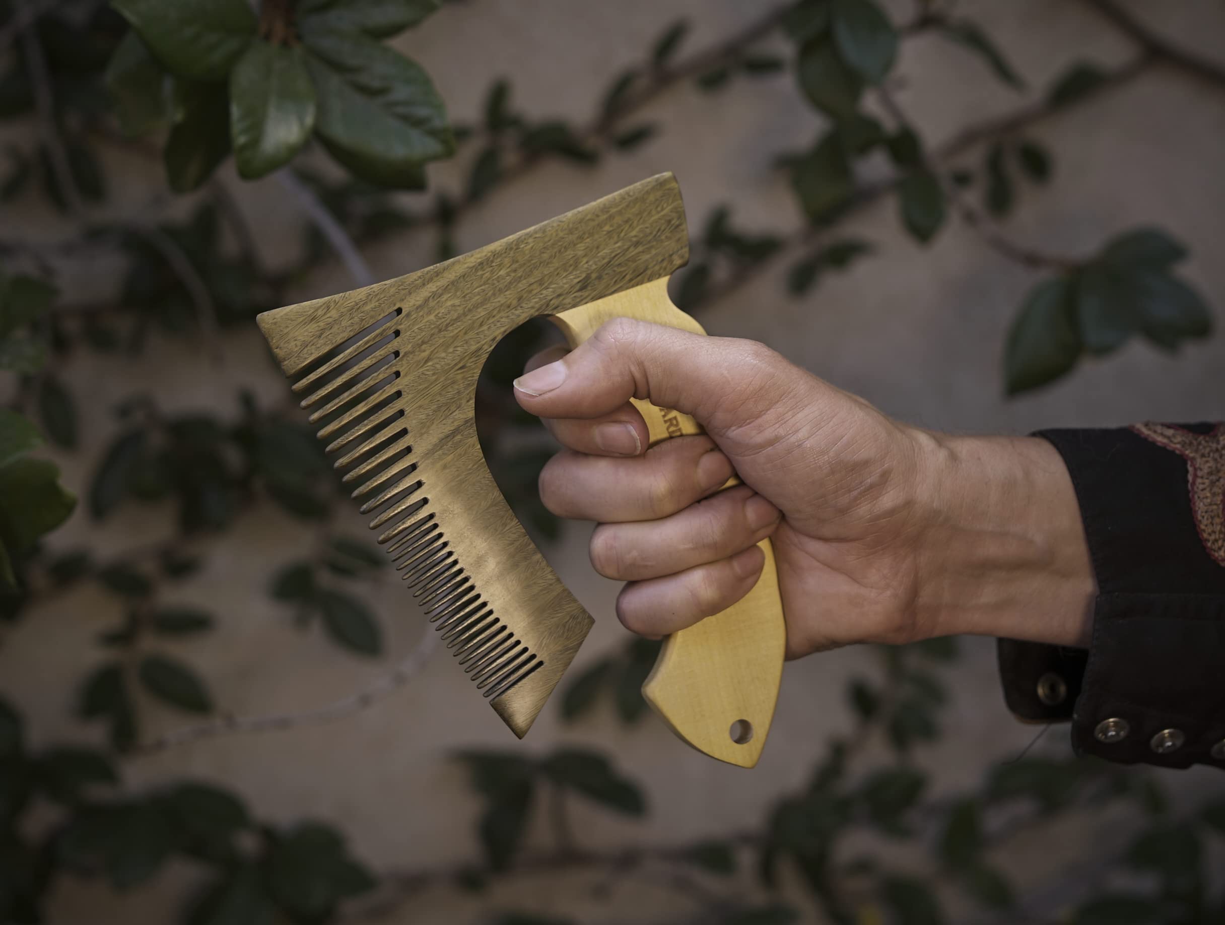 Peine para barba de hacha con barba, original, sándalo verde/boj, hecho a mano y hecho a mano