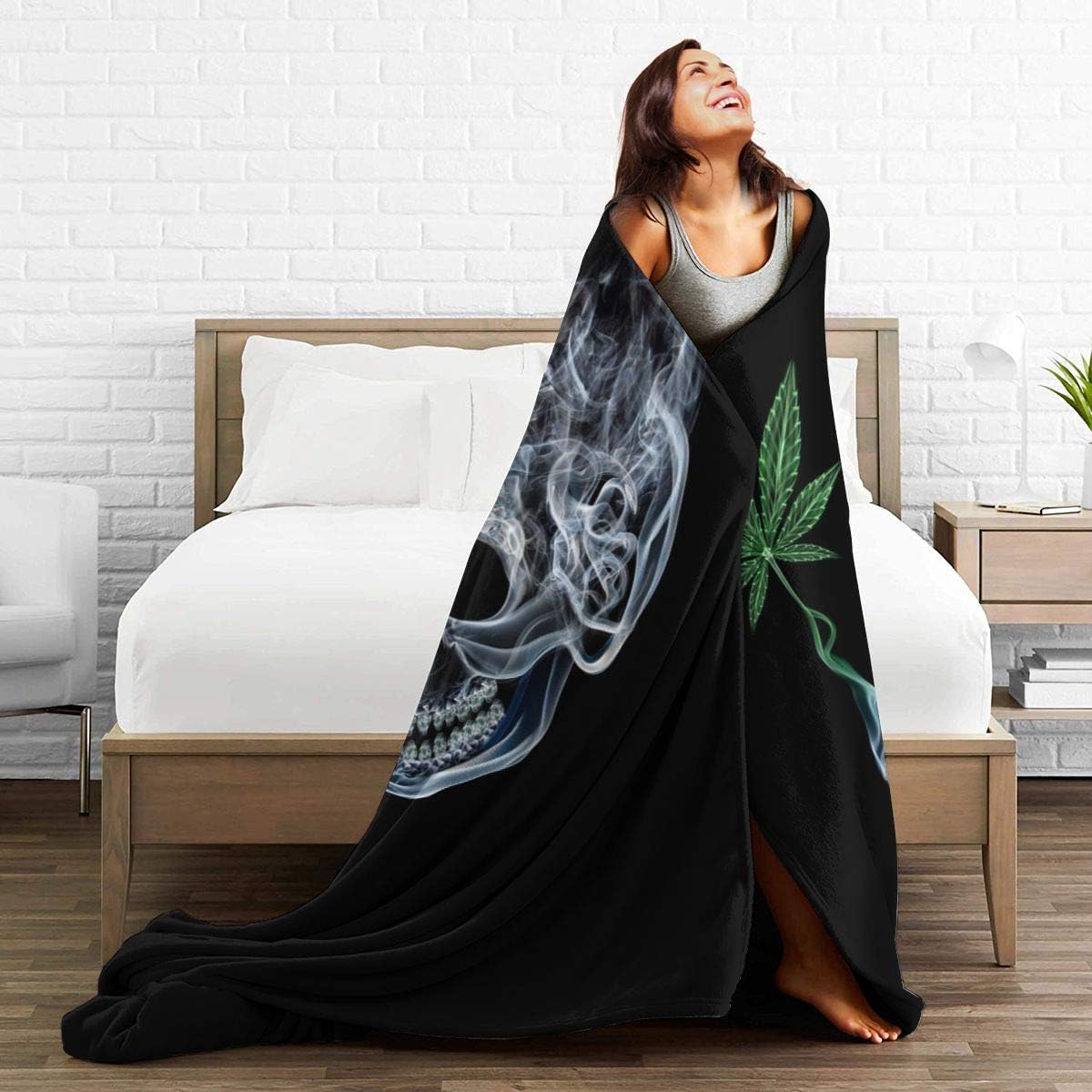 Marijuana Pot Leaf Weed Skull Smoking Fleece Blanket Throw Lightweight Blanket Super Soft Cozy Bed Warm Blanket for Living Room/Bedroom All Season (Color1, 80" × 60")