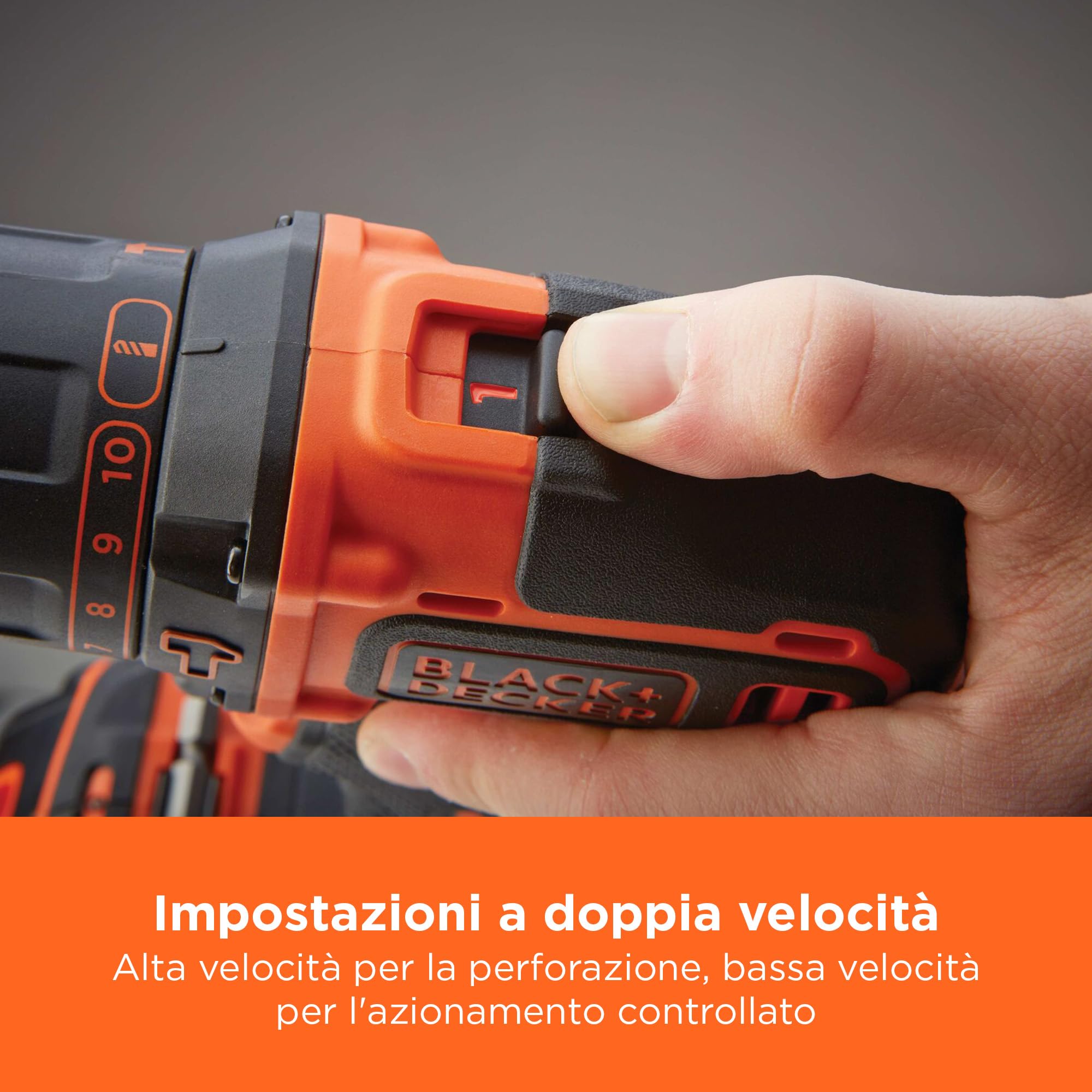 BLACK+DECKER Trapano a percussione da 18V, 2 batterie da 2Ah, caricabatterie da 400mA, 100 accessori, custodia, BDCHD18D2AB-QW