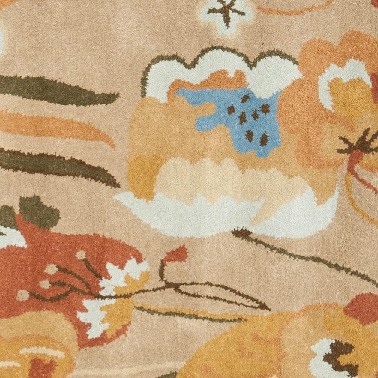 SAFAVIEH Soho Collection Runner Rug - 2'6" x 8', Beige & Multi, Handmade Wool & Viscose, Ideal for High Traffic Areas in Living Room, Bedroom (SOH850A)