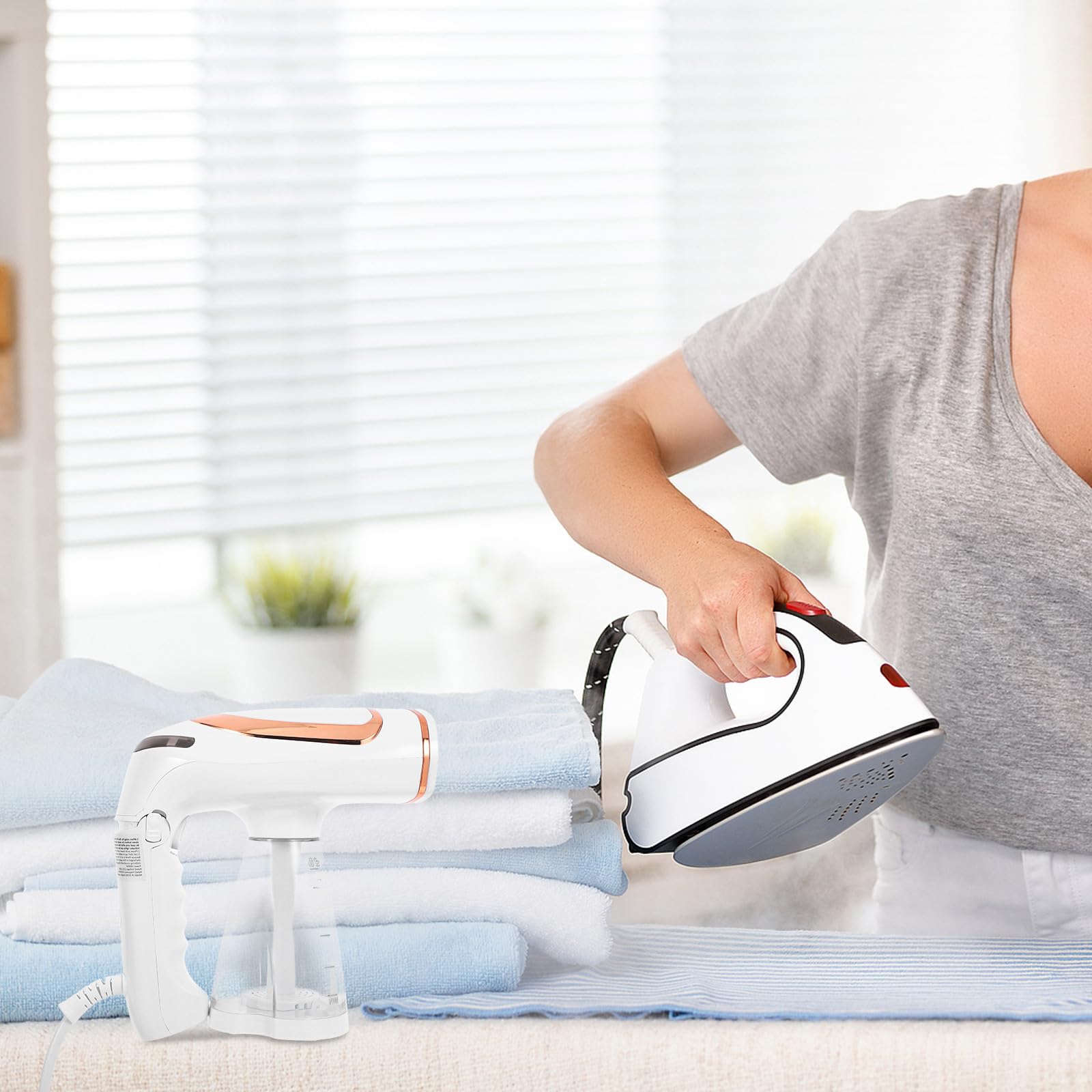Faltbarer Handdampfglätter für Kleidung mit Ständer, Kompakt, Tragbar,