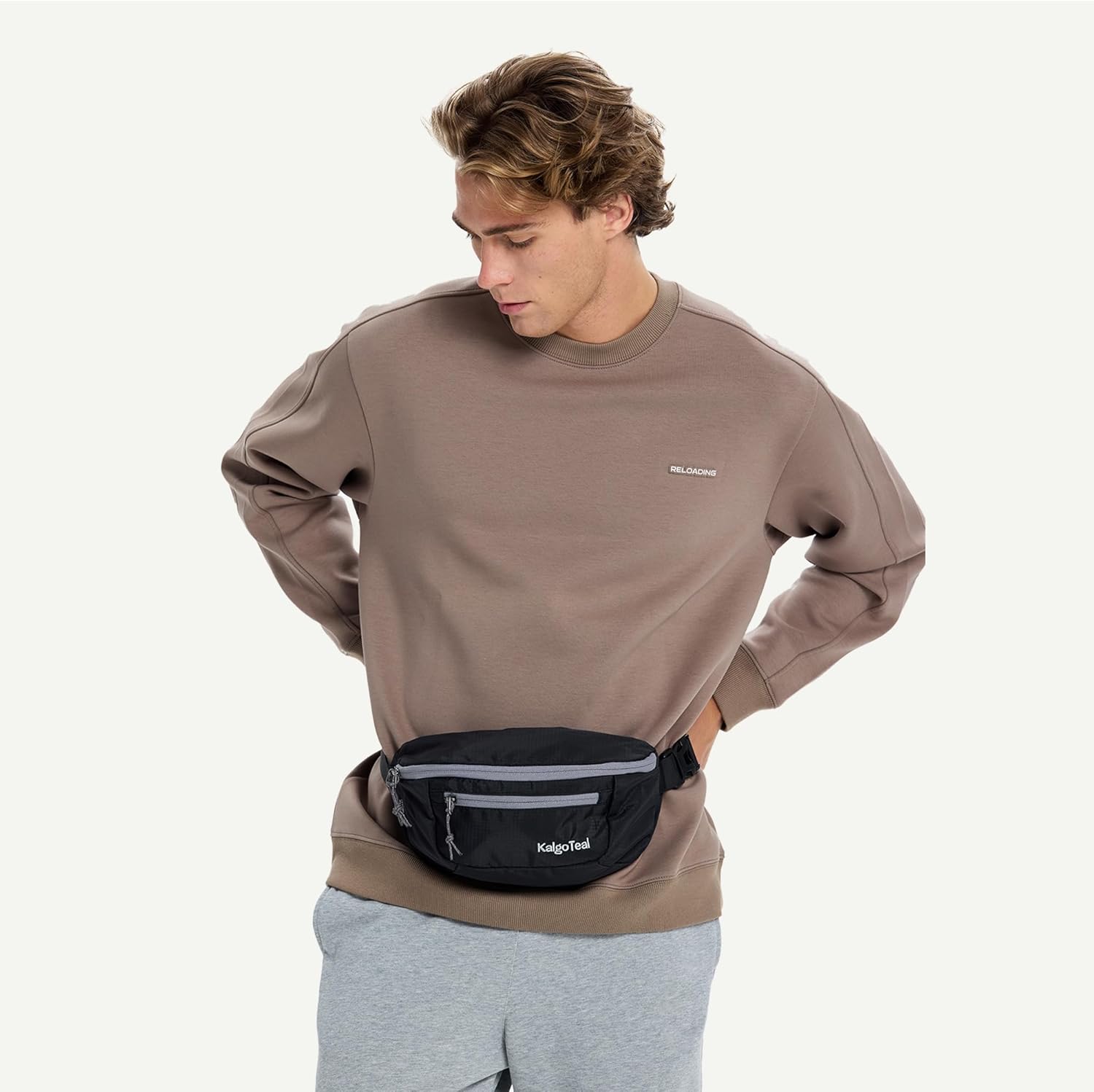 Ultralight Travel Waist Pack 2.5L, Large Water Resistant Fanny Pack for Men & Women. - Image 4