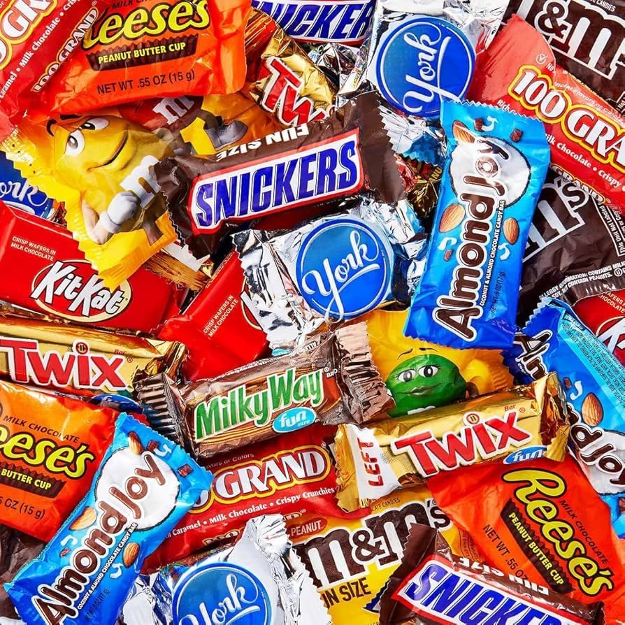 Assorted Variety Pack of Fun Size Chocolate Candy - Individually Wrapped Chocolate Mix for Parties, Gift Bags, and Everyday Treats (2 LB)