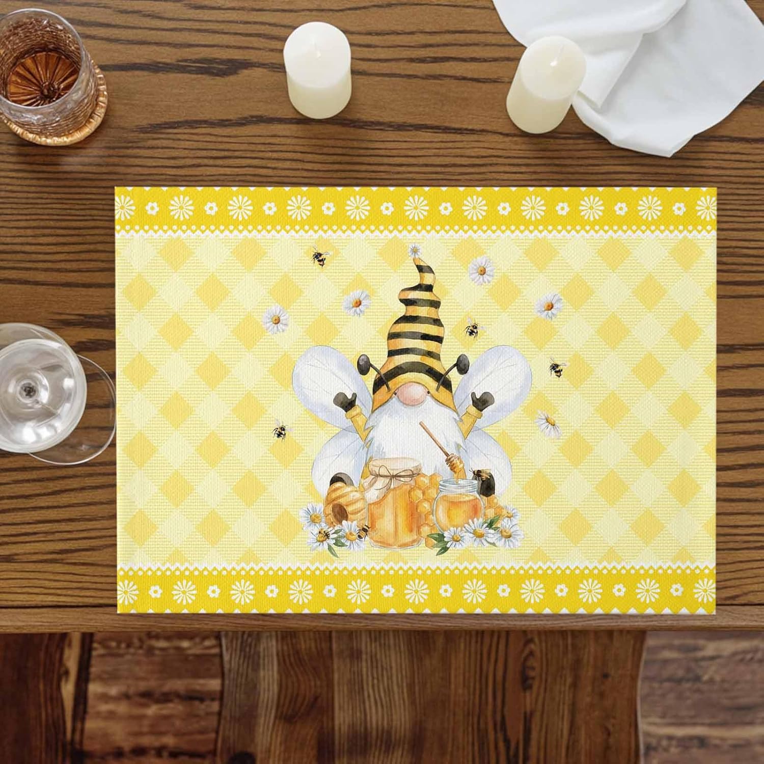 Bee Placemat Gnome Table Mats Set of 6 Yellow Plaid Placemats for Dining Table Bumble Bee Table Mats Summer Daisy Table Decoration Holiday Banquet Kitchen Dining Non Slip Washable