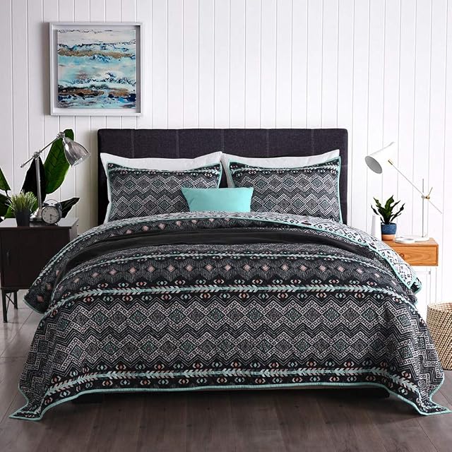 Qucover Quilted Bedspreads Double Size 230x230 cm Lightweight Polyester Reversible Black White Geometric Pattern Quilt Set Bedspread with Pillow Shams, 3 Pieces Decorative Coverlet Set