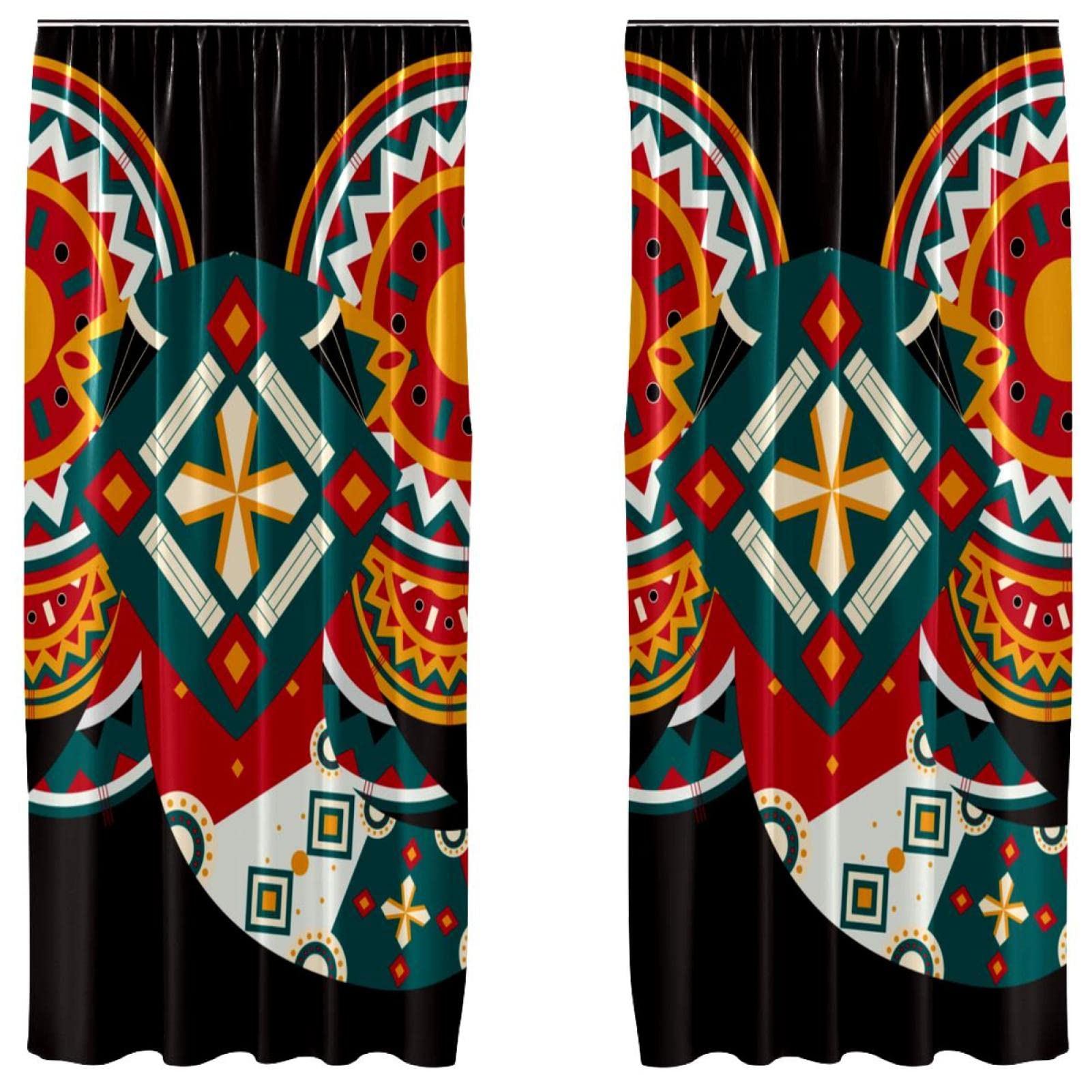 Cortinas bohemias de elefante para dar un toque étnico y acogedor a tu sala de estar