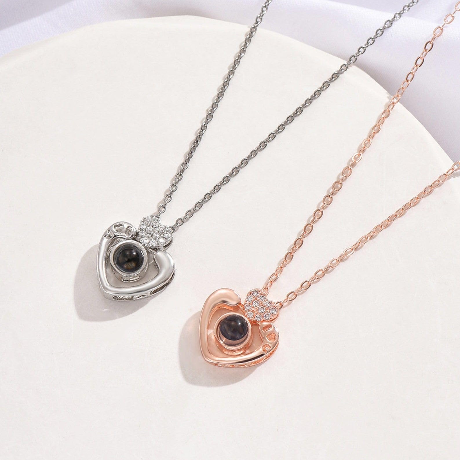 Collana di proiezione di forma di cuore argento sterling 925 personalizzato collana di foto del pendente commemorativo per la sua mamma San Valentino fatto a mano personalizzato