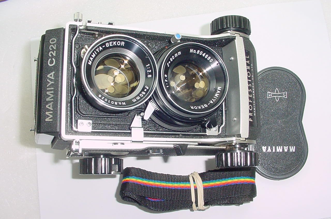 MAMIYA C220 Professional Medium Format 120 Film Camera w/Mamiya 80/2.8 Lens