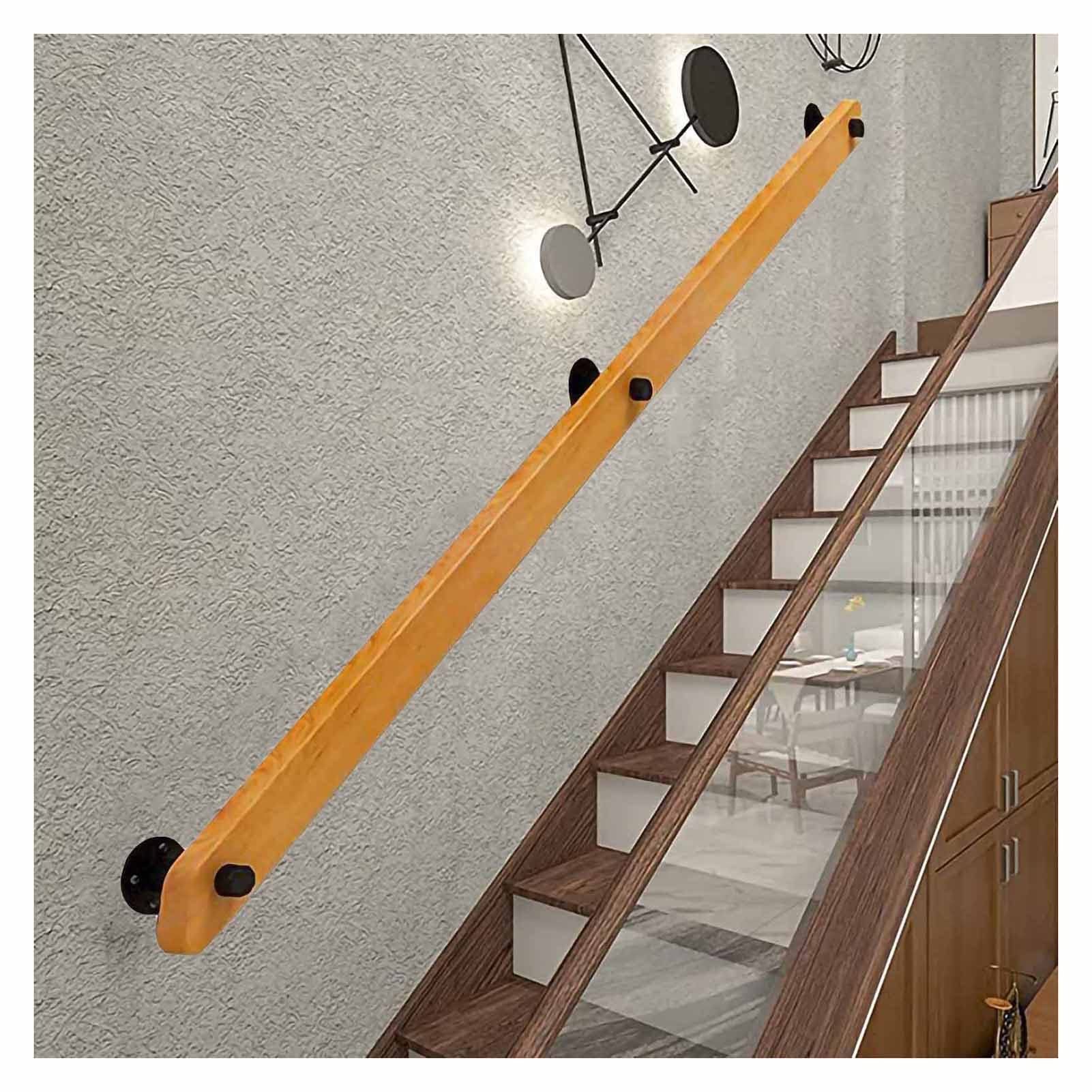 Rampe d'escalier en bois antidérapante pour sécuriser le couloir de la maison