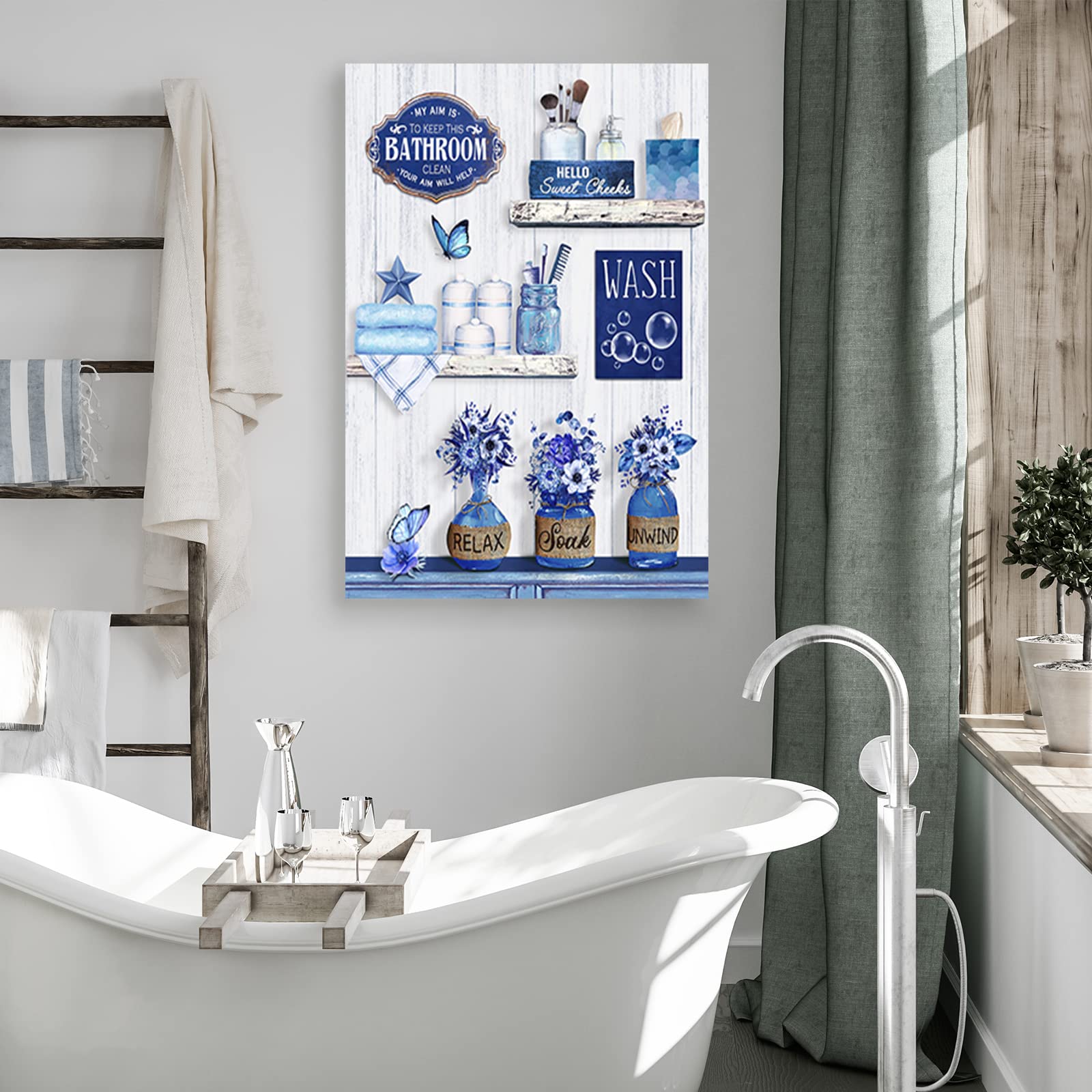RUDIXICO Decorazione da parete per il bagno in stile rustico, con fiori e farfalle, stampa su tela, blu country, decorazione da parete per bagno, relax, relax, bagno, decorazione da parete