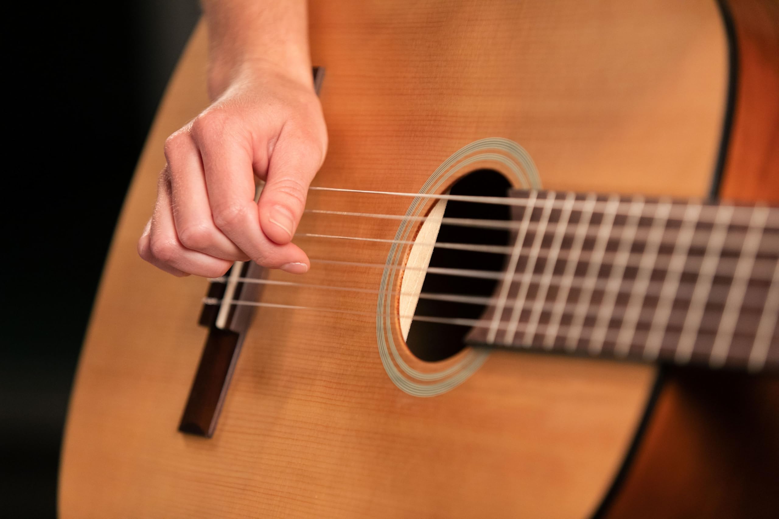 Ortega Guitars Guitare Classique 4/4 – Student Series – Épicéa / Catalpa, Naturel Brillant (RST5)
