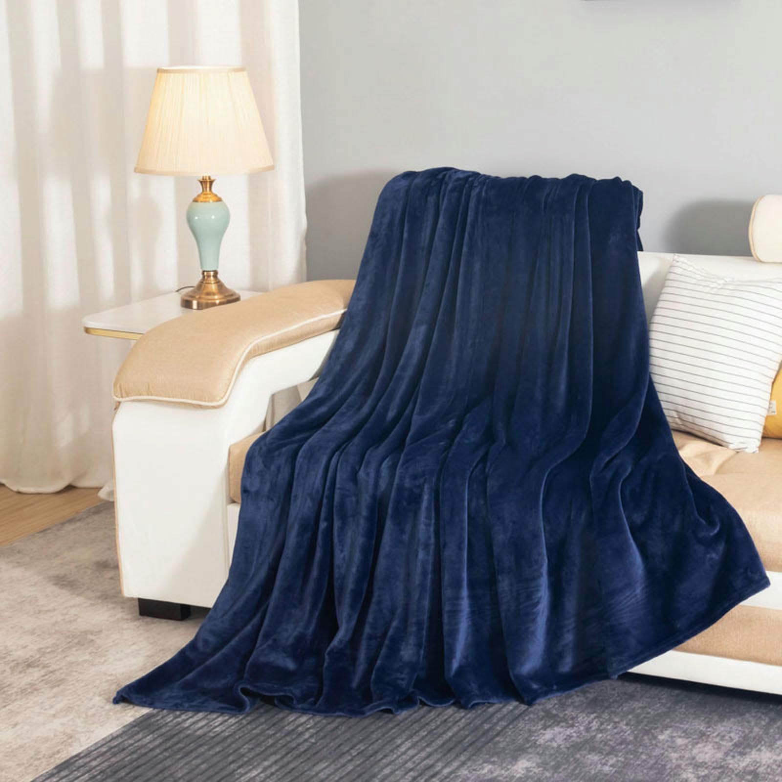 Couverture polaire unie 250 g douceur et chaleur réconfortante