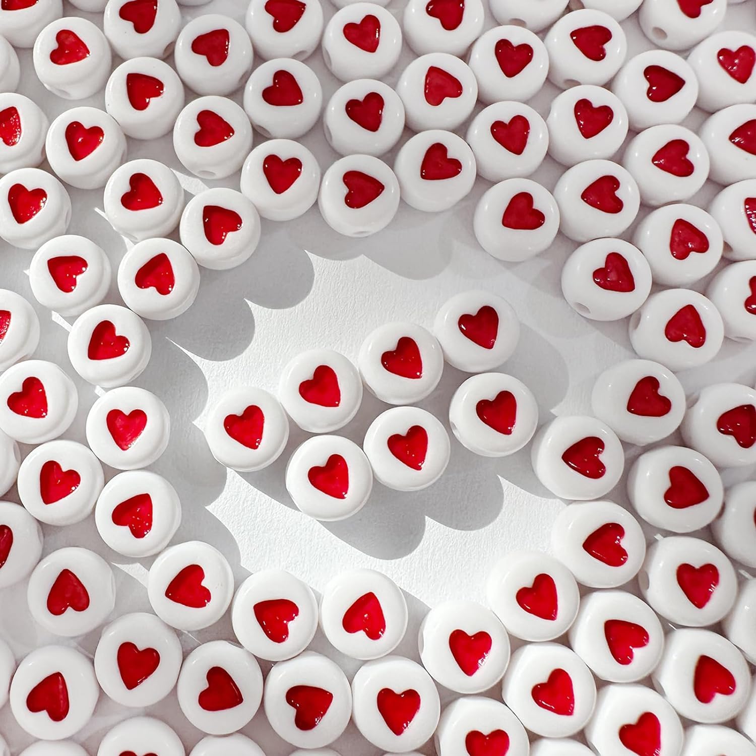 600Pcs White Red Heart Bead Acrylic Love Beads Loose Spacer Beads to Match Letter Pony for Jewelry Making,DIY Bracelets