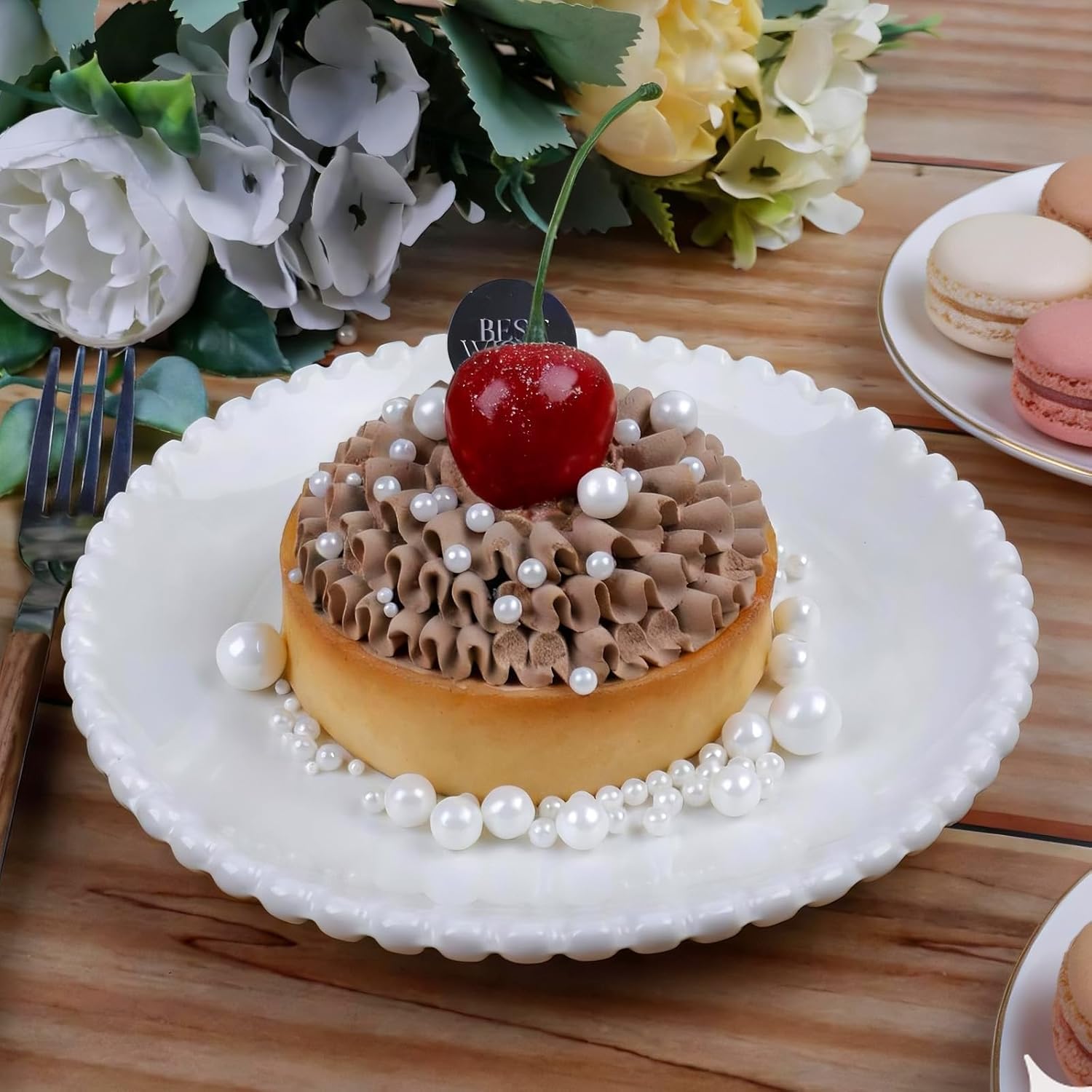 Perlas de Azúcar Blancas, Doradas & Plateadas Comestibles 130g - 4 Tamaños de Perlas para Decorar Tartas, Cupcakes y Galletas - Ideal para Bodas, Cumpleaños, Halloween, Navidad, Sprinkles