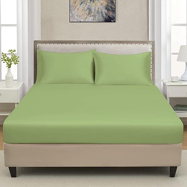 CHARKHAH Polycotton Fitted Sheet for Single Double King Super King Bed 200 Thread Count Anti Wrinkle Plain Bedding 25 cm Extra Deep Fitted Sheets Cover with Elastic Edges (Mint-Green, Single)