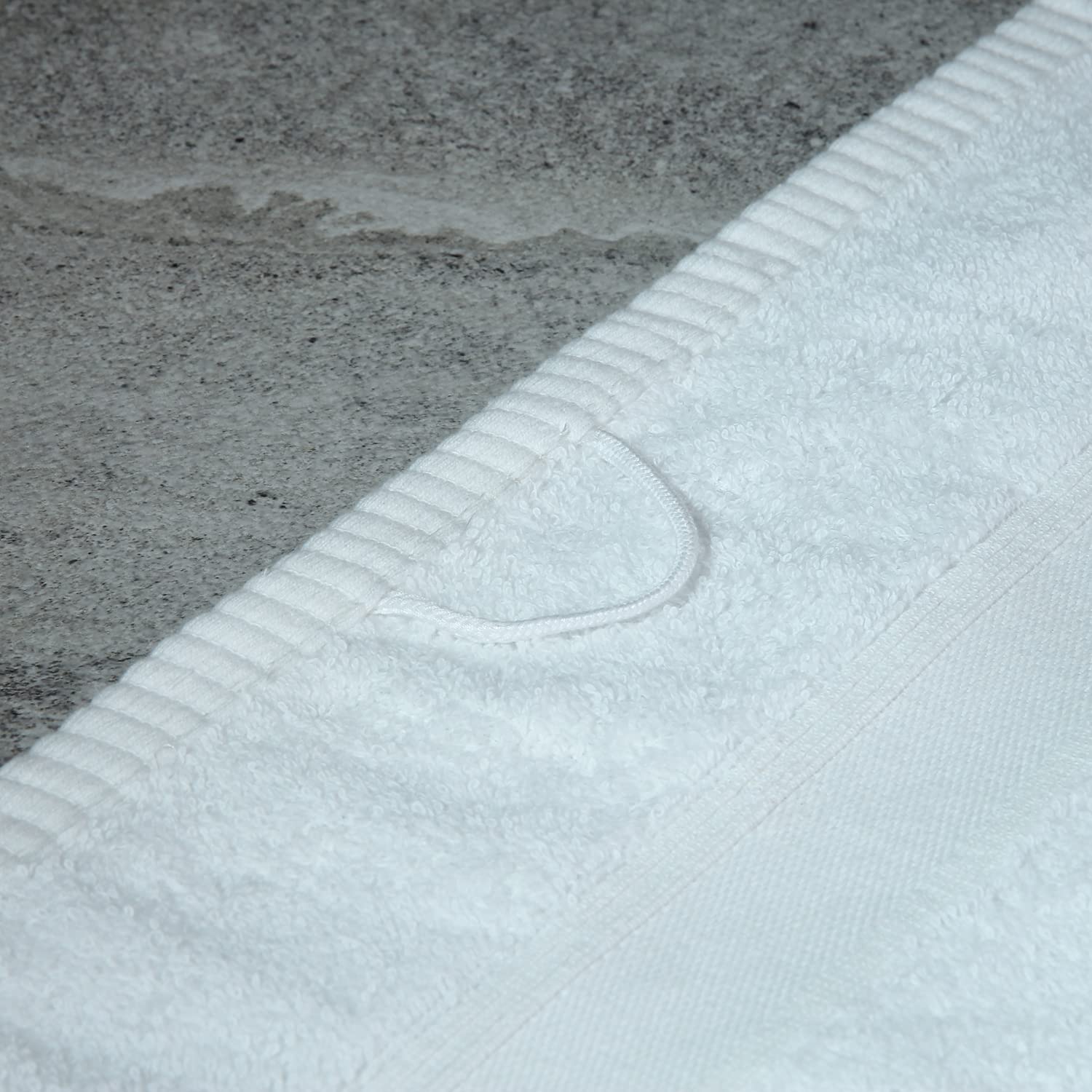 Tuiste Set di Asciugamani Bianchi, Super Assorbenti, Asciugamani Mani, Perfezionare per Hotel & Spa - Massima Morbidezza, 100% Cotone, 4 Pezzi Asciugamani Bagno Viso Bianco (50x90cm)