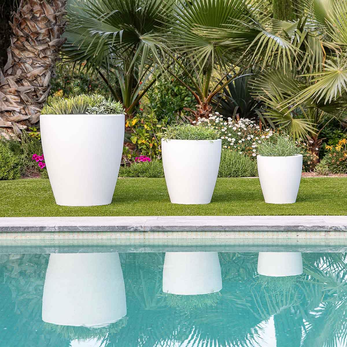 newgarden - Macetero Redondo de ø40x43 cm de Polietileno Muy Resistente para Flores y Plantas. Maceta de 30 litros. Color Blanco