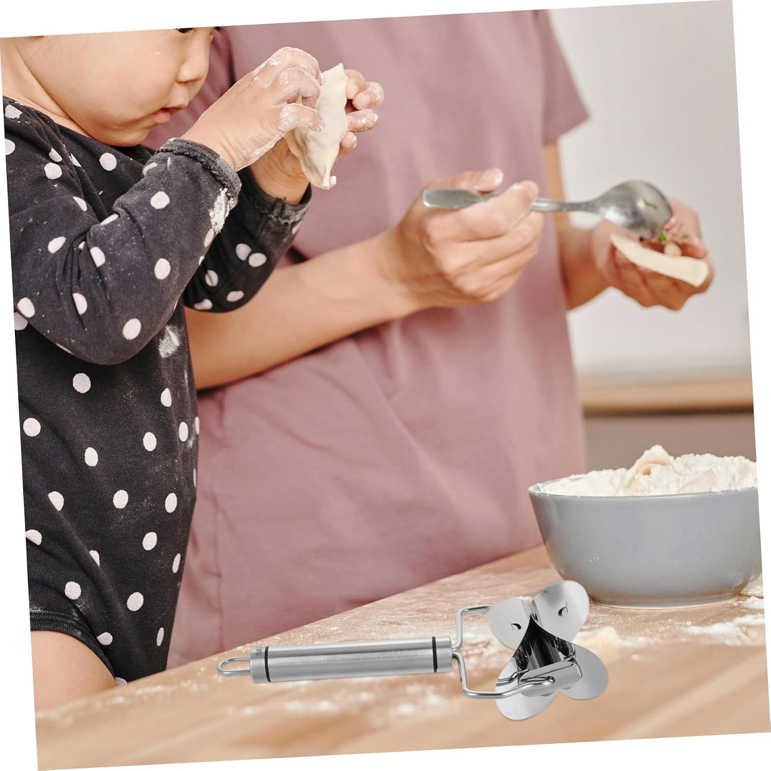 Stainless Steel Dumpling Maker Tool Manual Pressing Machine with Ergonomic Handle for Efficient Dumpling Preparation Kitchen