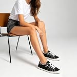 Femmes Slip Sur Toile Sneaker Low Top Casual Chaussures de marche Classique Confort Flat Fashion Sneakers