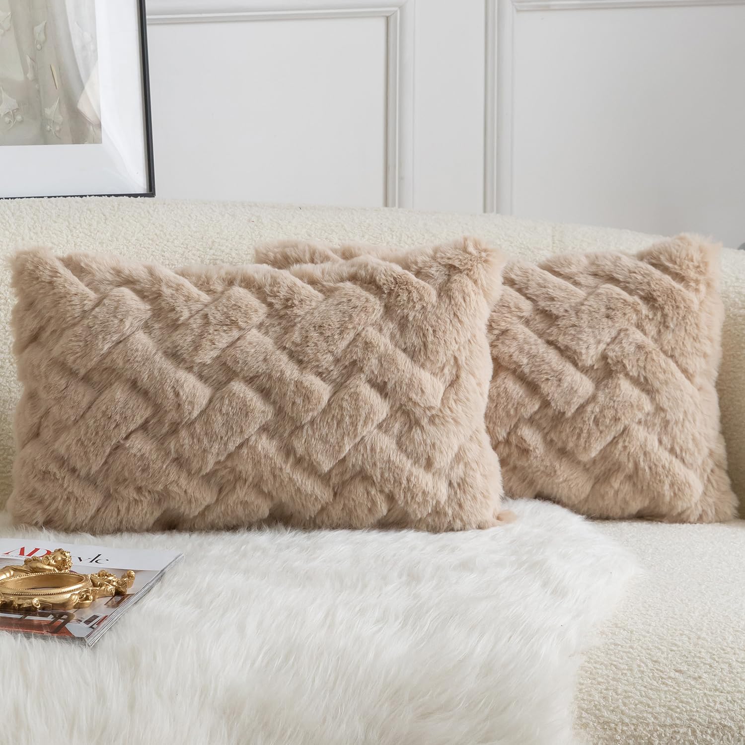 YAERTUN Set of 2 Decorative Cushion Covers Thick Plush Wool Pillows Covers Super Soft Luxury faux Rabbit Fur Velvet Throw Pillow Cases for Couch Sofa Bed Living Room 12x20 Inch 30x50 cm Oatmeal