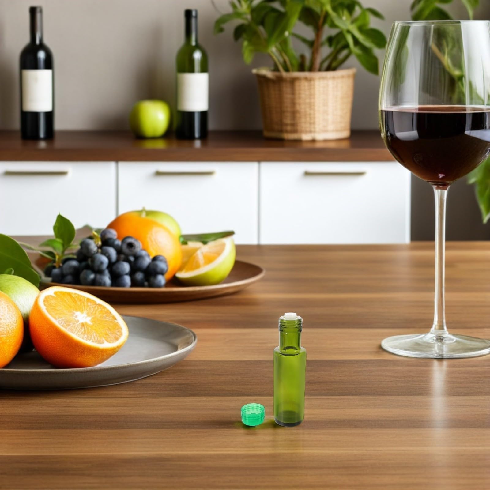 10 Glas Olivenölflaschen mit Deckel, 100ml, Rund, Wiederbefüllbar | Speiseöl, Essig und Dressings, mit Ausgießer, Luftdicht Verschließbar, Portable Lösung