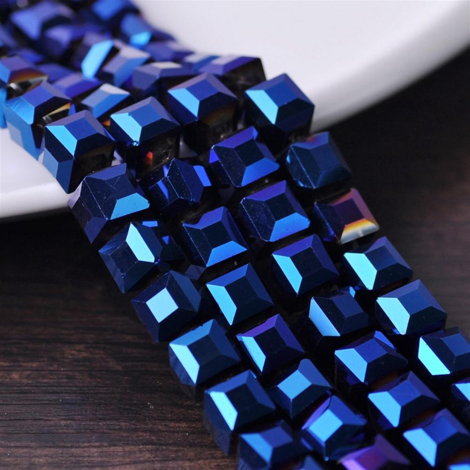 JINFEUGE 4/6Mm Glass Loose Crafts Beads Cube Square Faceted Czech Crystal for Home DIY Jewelry Making/Blue/4Mm 100Pcs