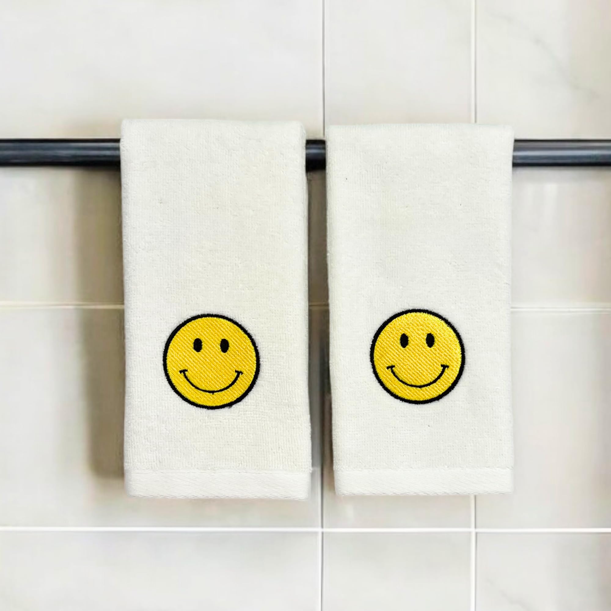 Amazon.com: Smiley Face Bath Towel Set, 4 Piece, 2 Hand Towels 16