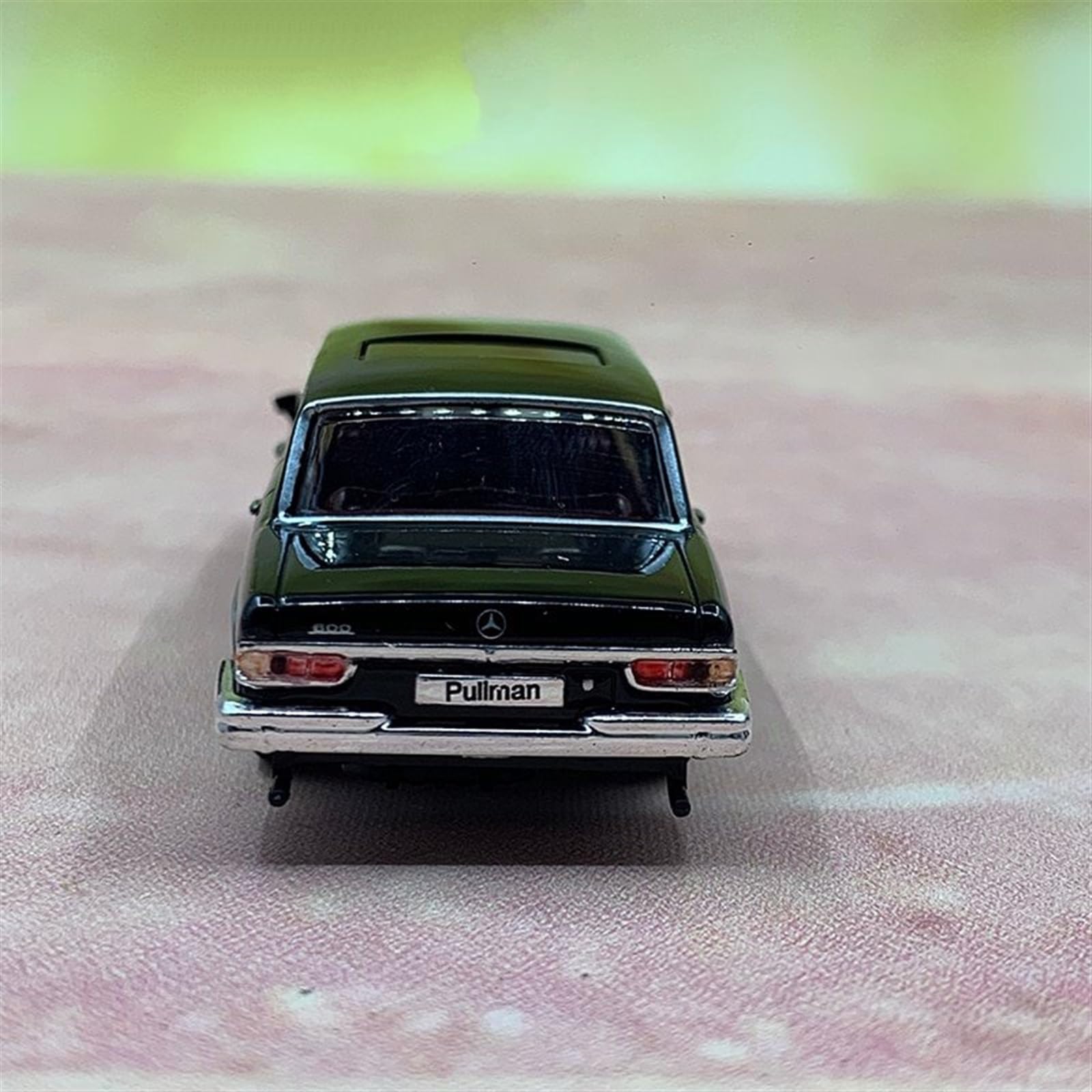 4R-004 メルセデスベンツ 1/64 プルマン W100 ブラック Amazon.co.jp: スケールモデル車両 1:64 メルセデスベンツプルマン